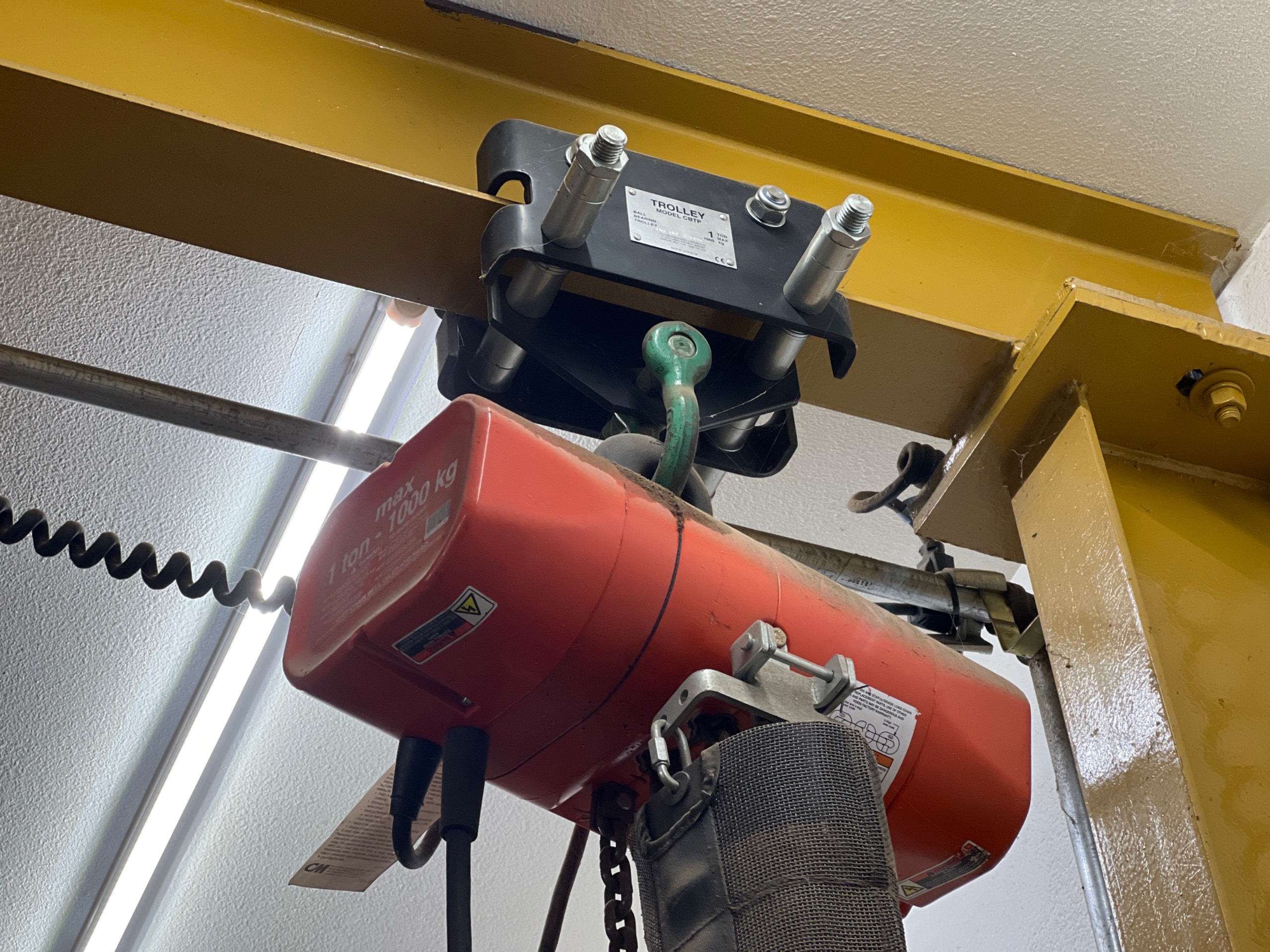 CM 1 TON ELECTRIC HOIST - undefined
