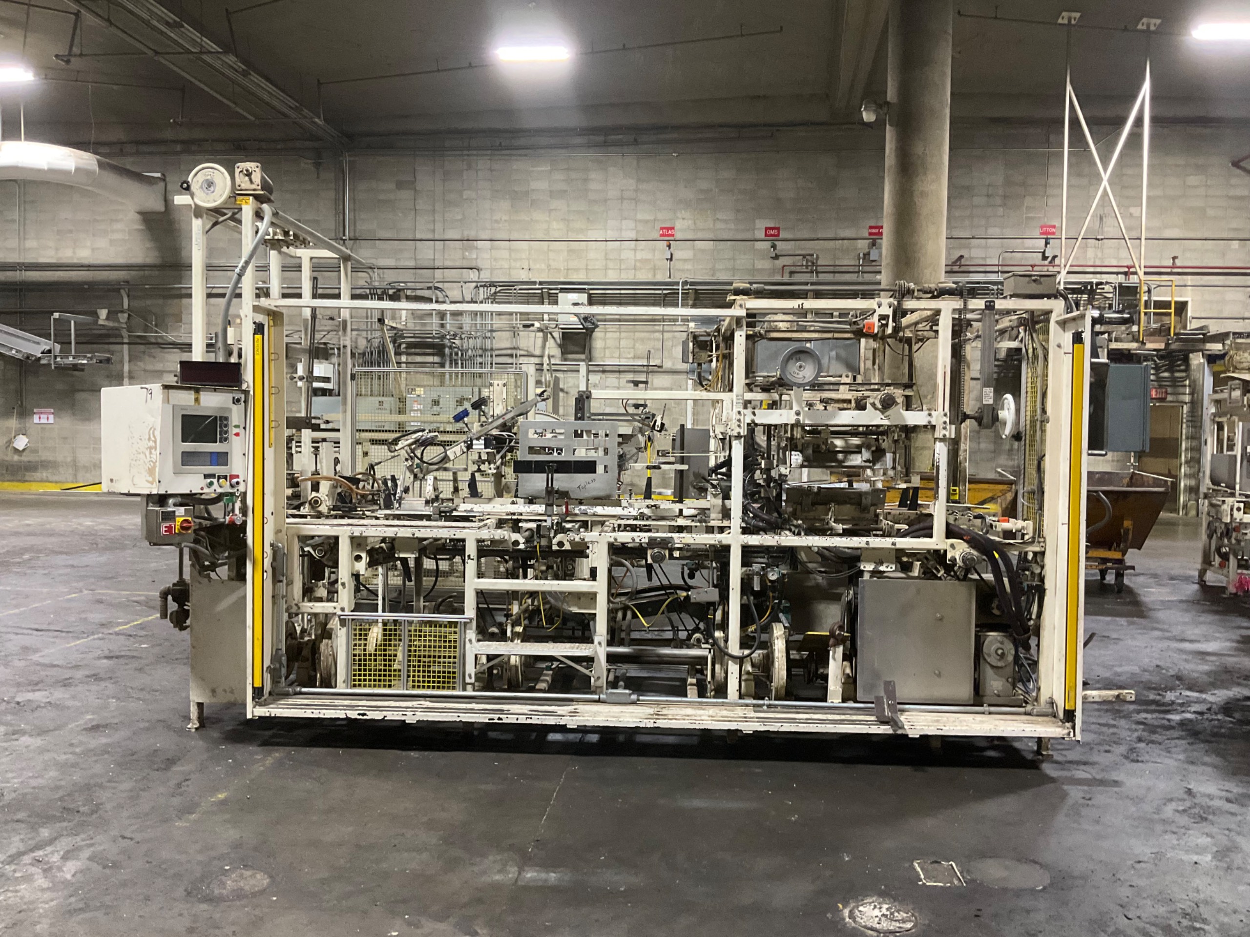 CASE FORMER MACHINE - undefined