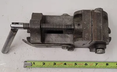 PIVOTAL DRILL PRESS TILTABLE VISE - undefined