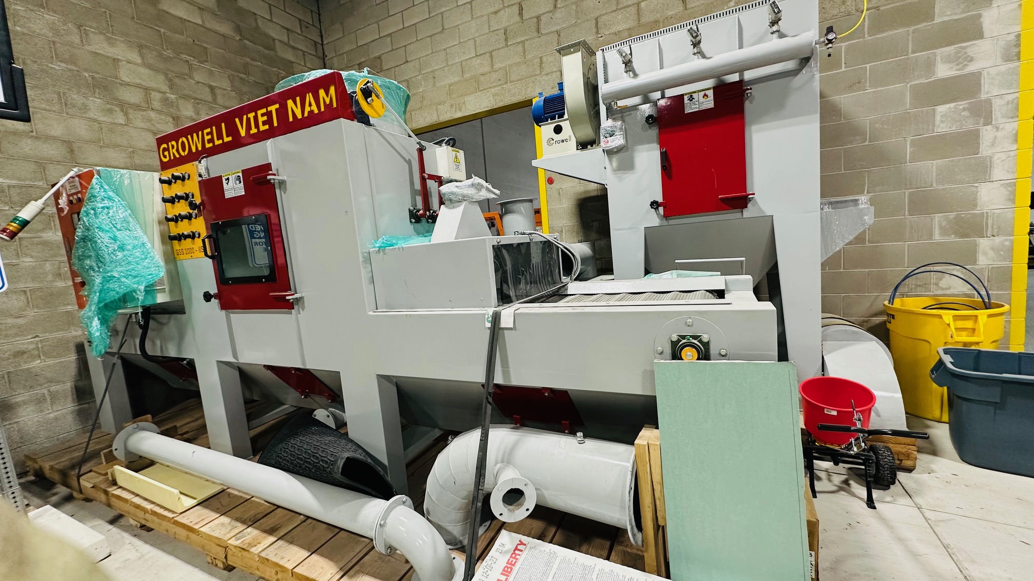 2021 GROWELL VIETNAM GSS-1000-8SG CONVEYOR SAND BLASTING MACHINE - undefined