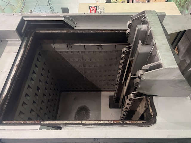 1994 SURFACE COMBUSTION INC.  SDG 36-48-36 TEMPERING FURNACE (GAS) - undefined