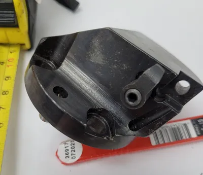 KENNAMETAL INDEXABLE BORING HEAD 1203CF5, 1.5” BORE END, 2.5” OD, 2” OAL - undefined