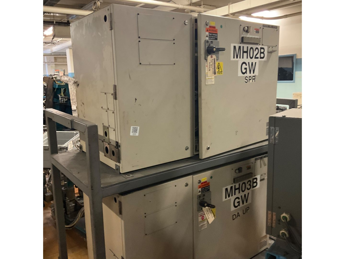 QTY 2: YASKAWA YASNAC XRC ROBOT CONTROLLERS - undefined