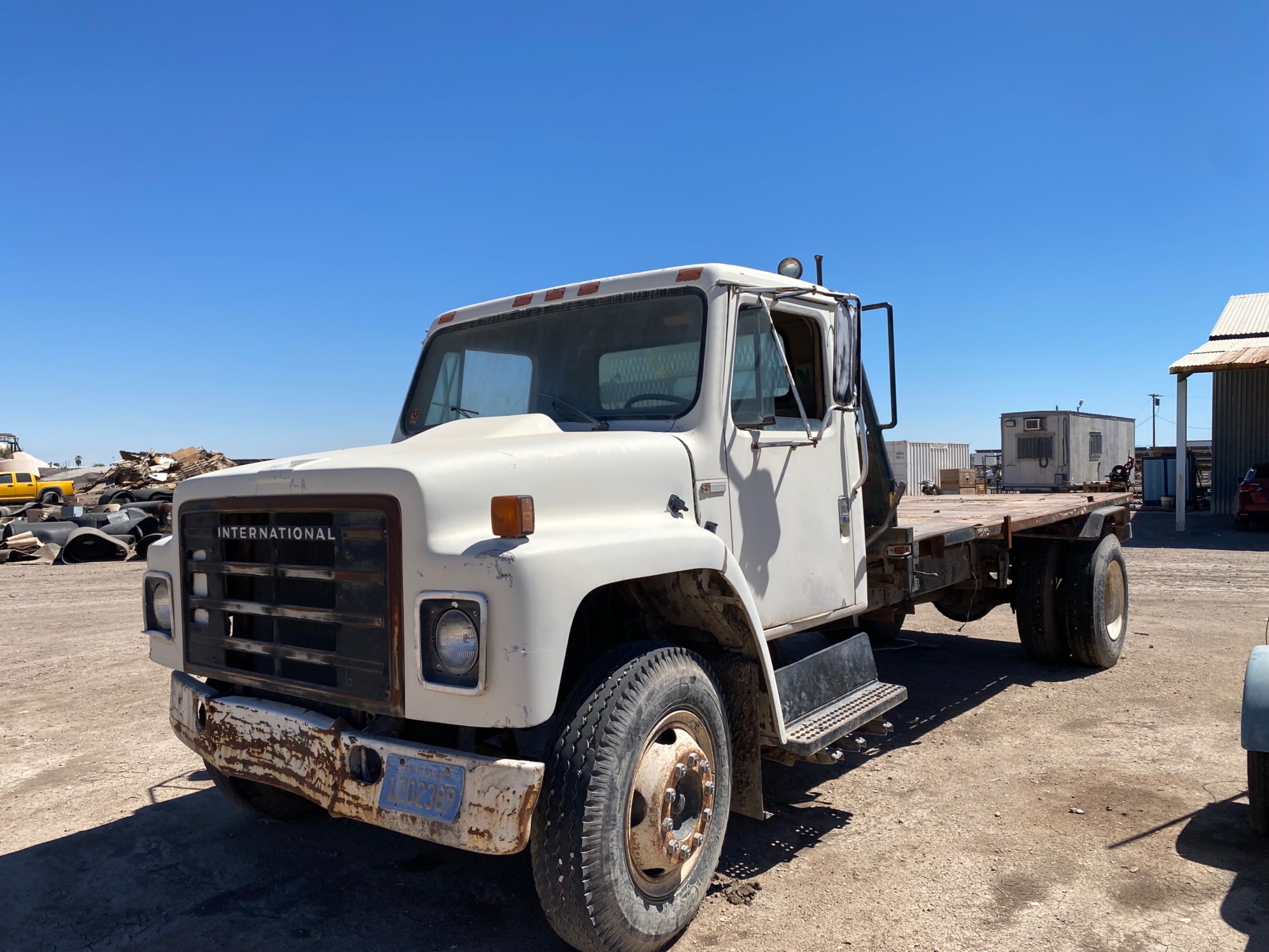1979 INTERNATIONAL 1724 DUMP TRUCK - undefined