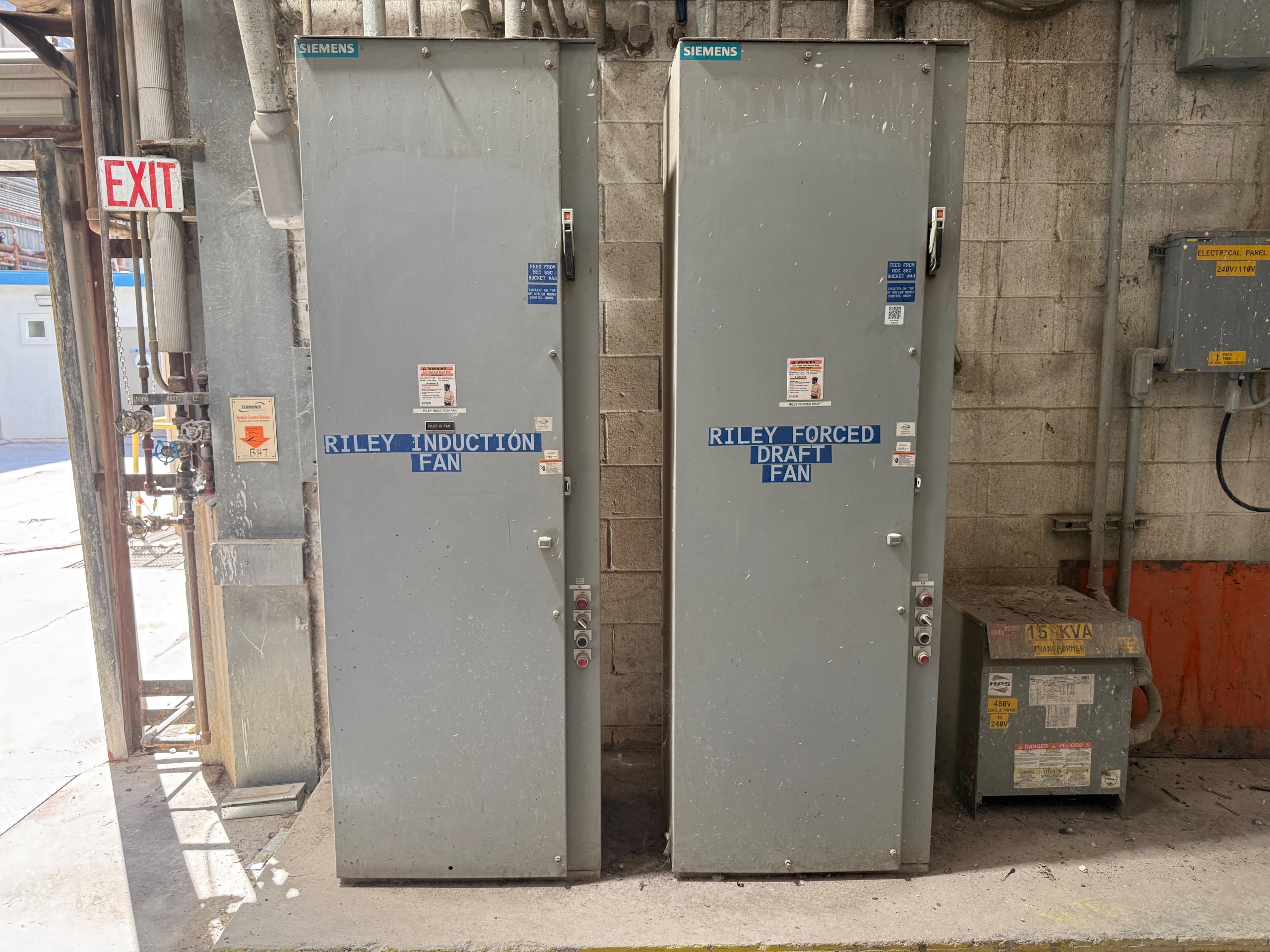 BULKY QTY 2: SIEMENS CONTROL CABINETS - undefined