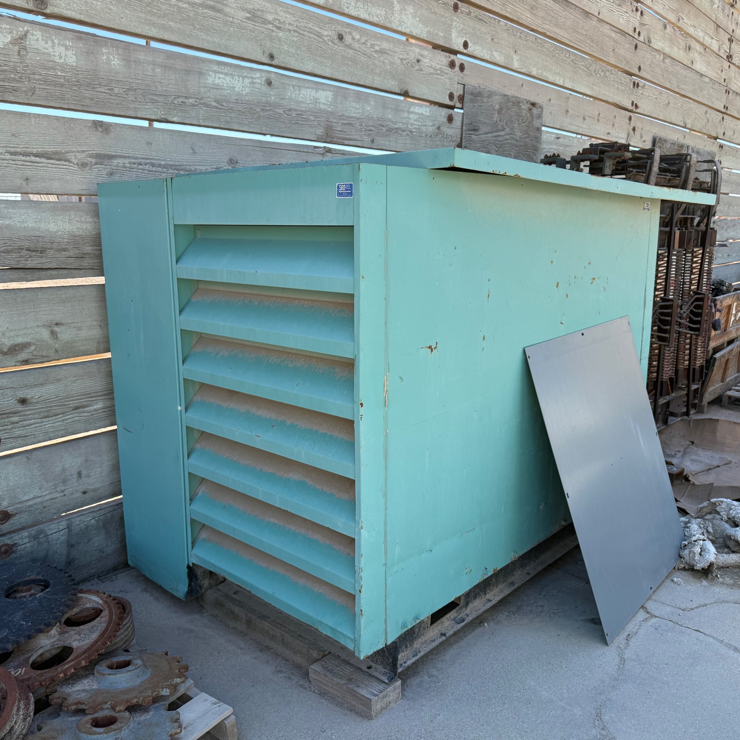 BULK QTY MISCELLANEOUS INDUSTRIAL PARTS - undefined