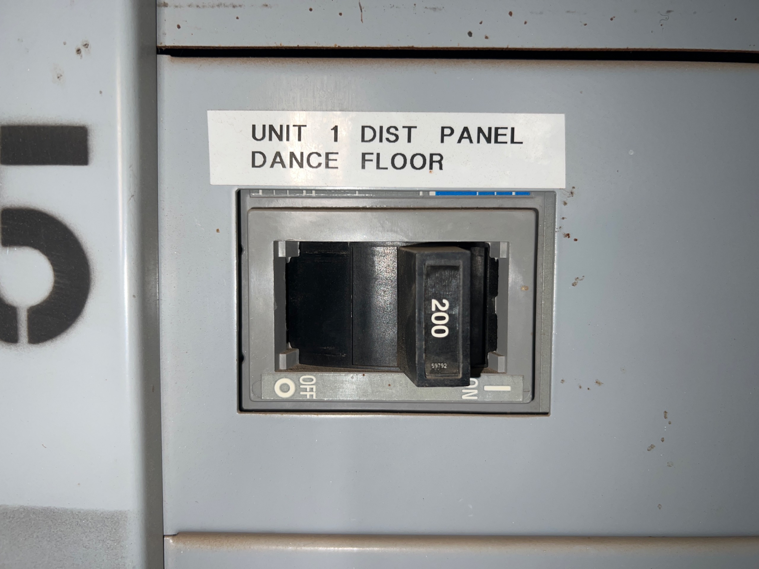 QTY 3: SIEMENS SENTRON SWITCHBOARD - undefined