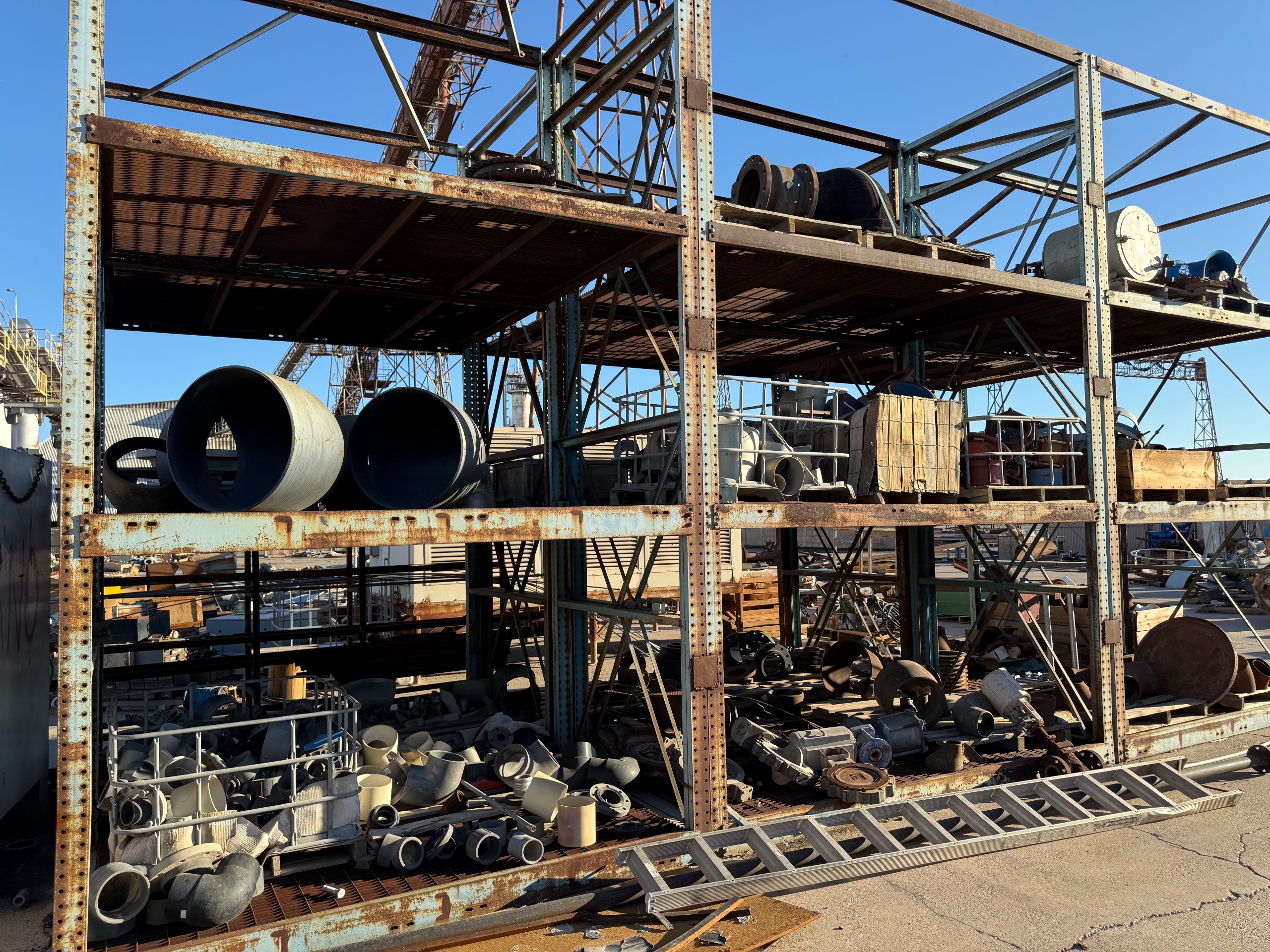 BULK QTY OF INDUSTRIAL PARTS - undefined