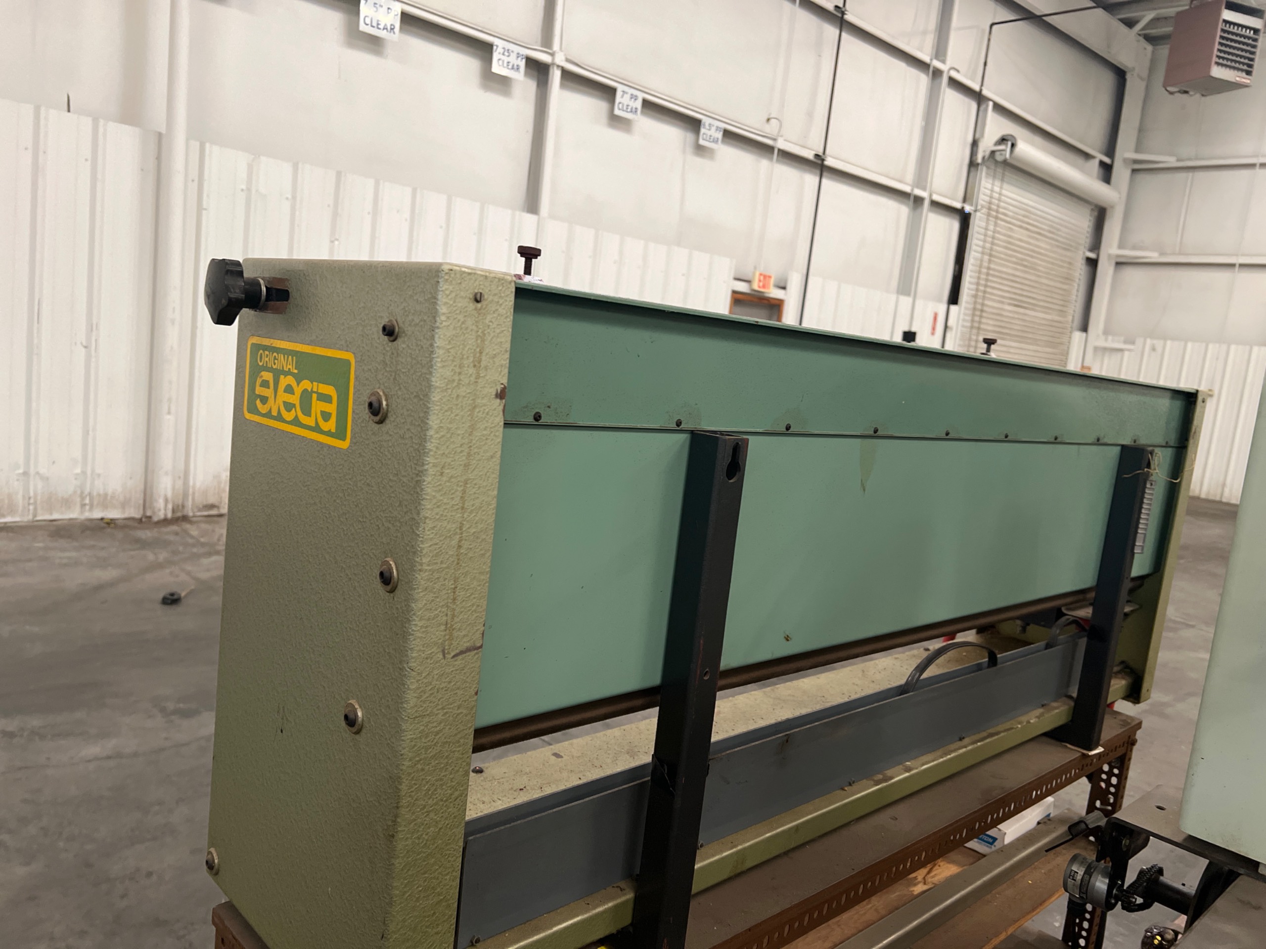 SVECIA 1350M SQUEEGEE SHARPNER - undefined