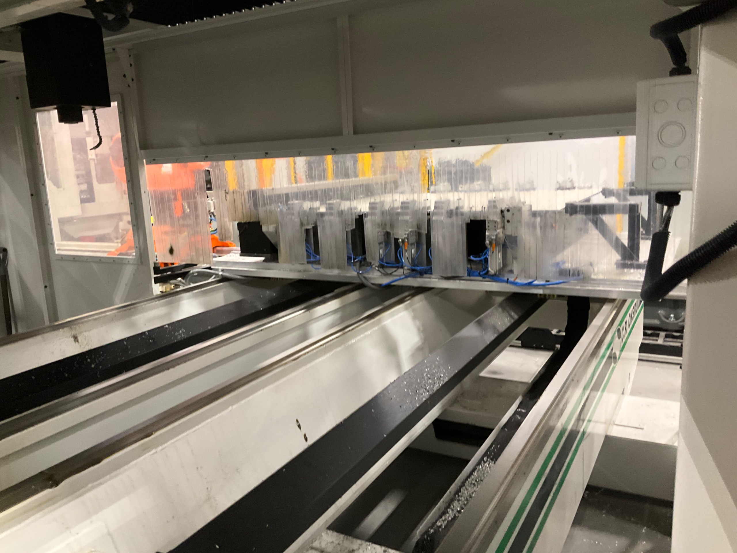 2022 C.R ONSRUD 98E18 CNC ROUTER - undefined