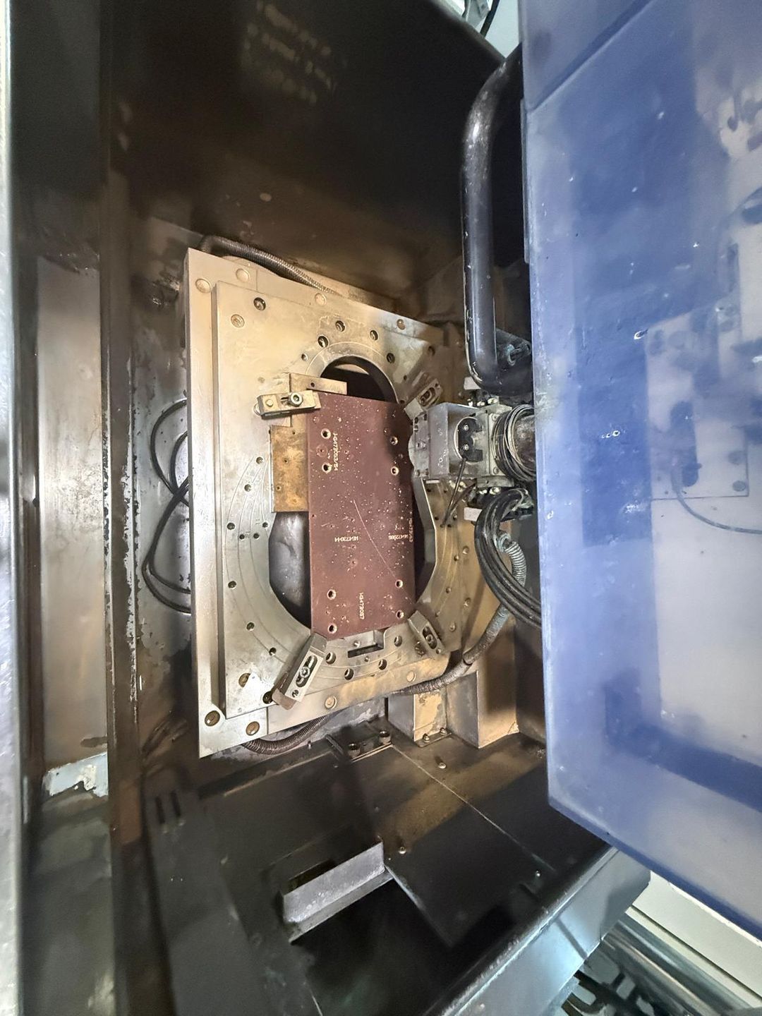 2000 FANUC ROBOCUT ALPHA-0IA CNC WIRE-CUT EDM, 320X220X180MM TRAVEL, 500KG MAX LOAD - undefined