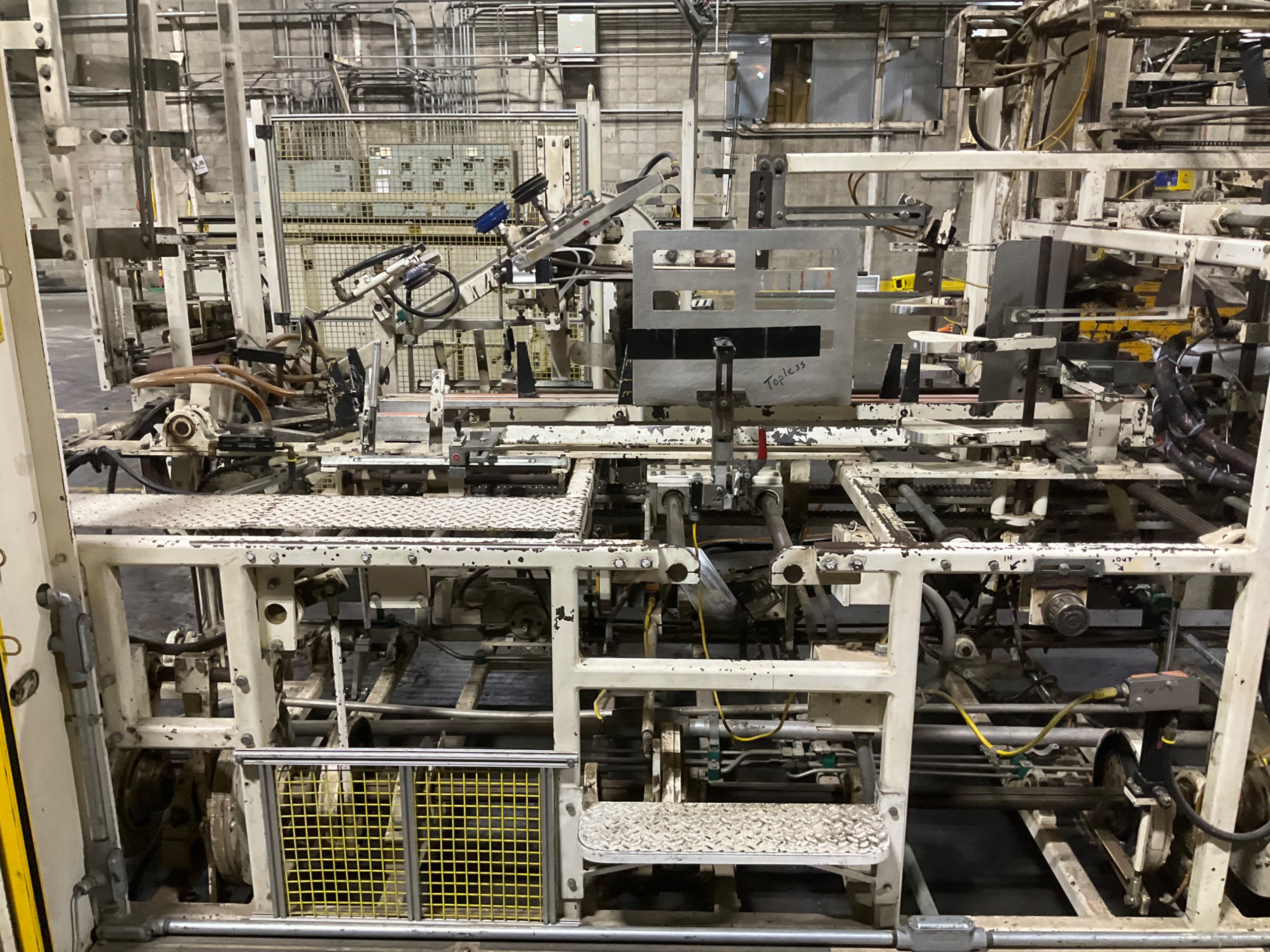 CASE FORMER MACHINE - undefined