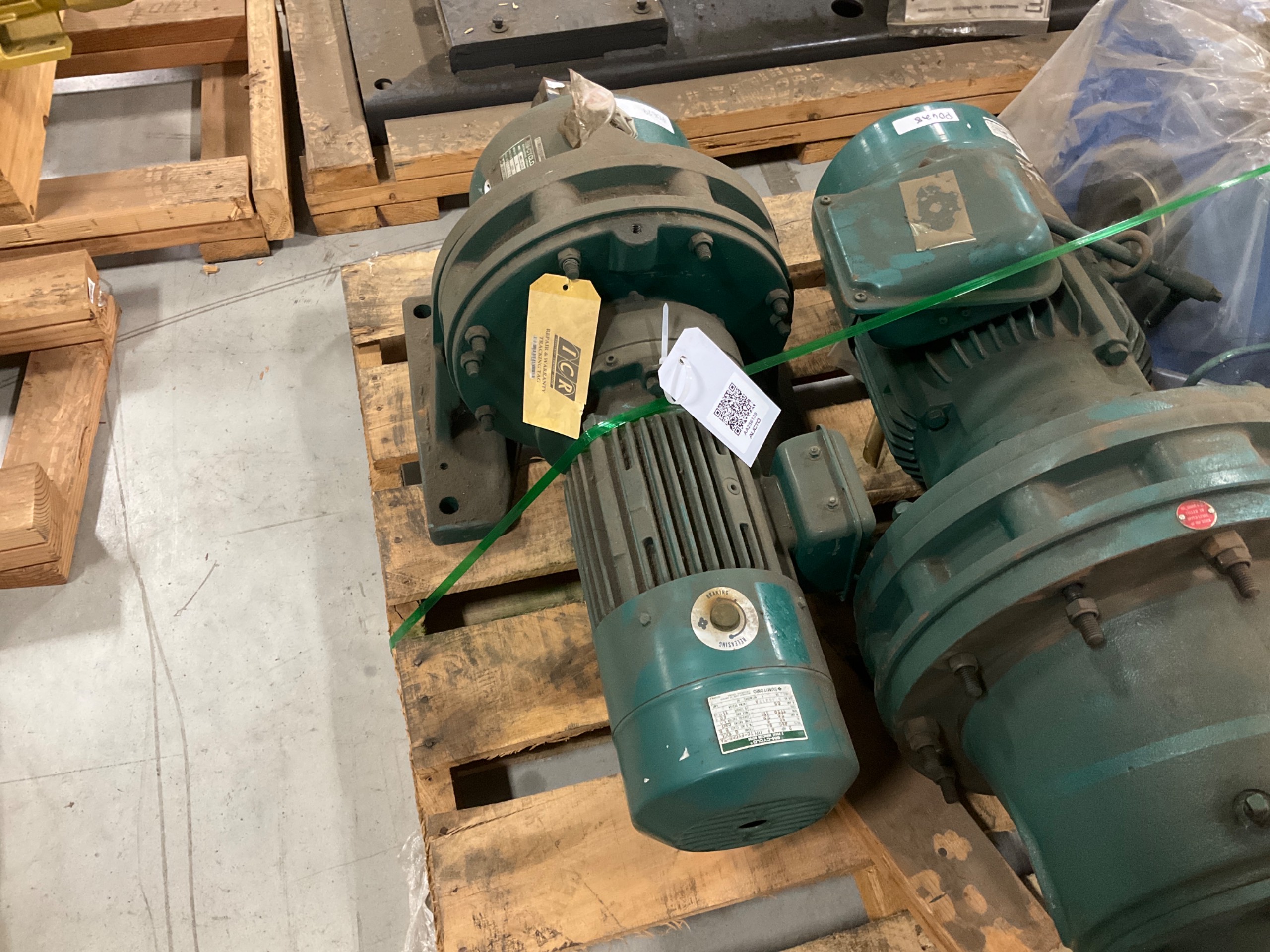 SUMITOMO MOTOR & GEARBOX ASSEMBLY - undefined
