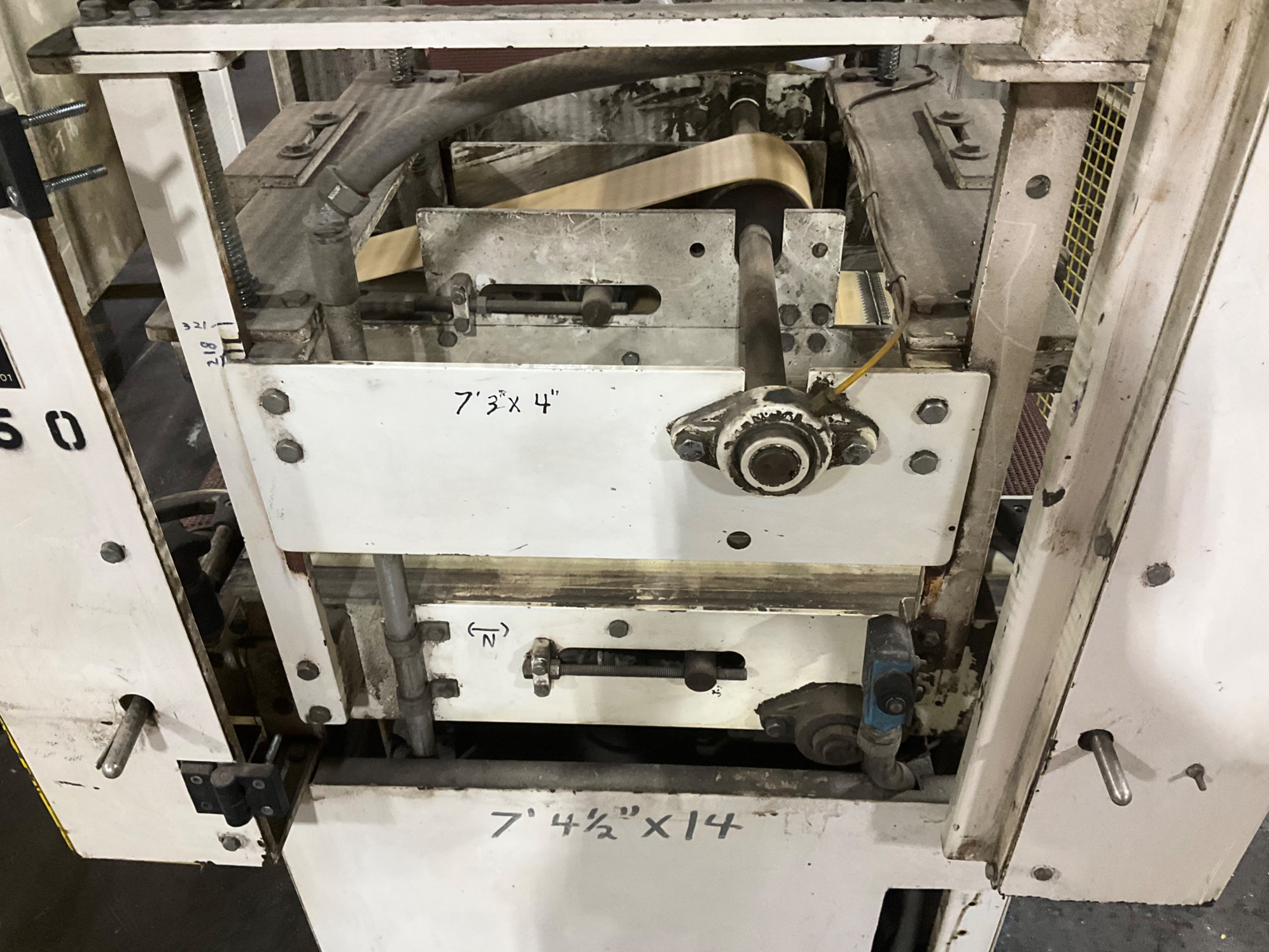 CASE FORMER MACHINE - undefined