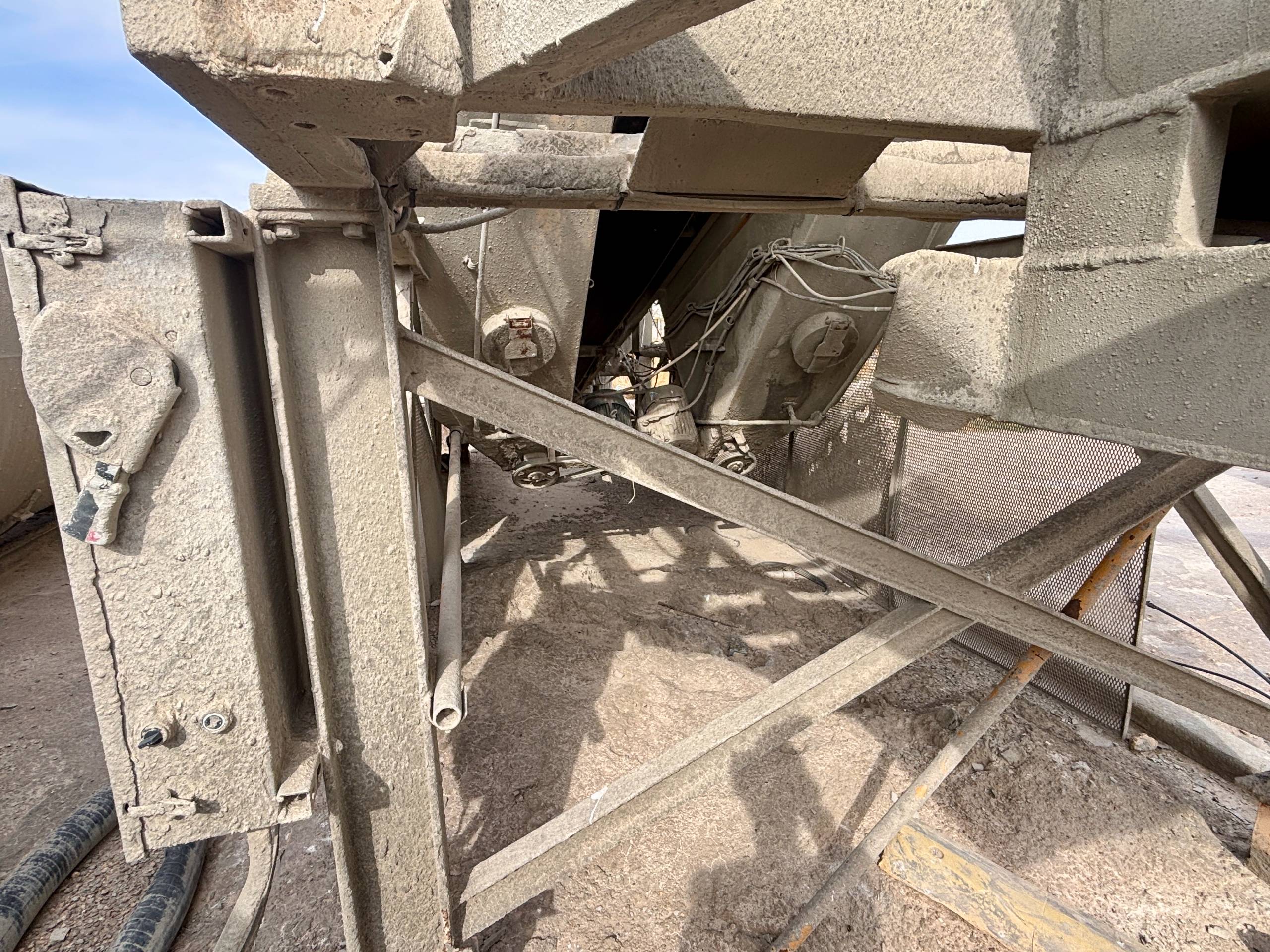 REDI-MIX PLANT - undefined