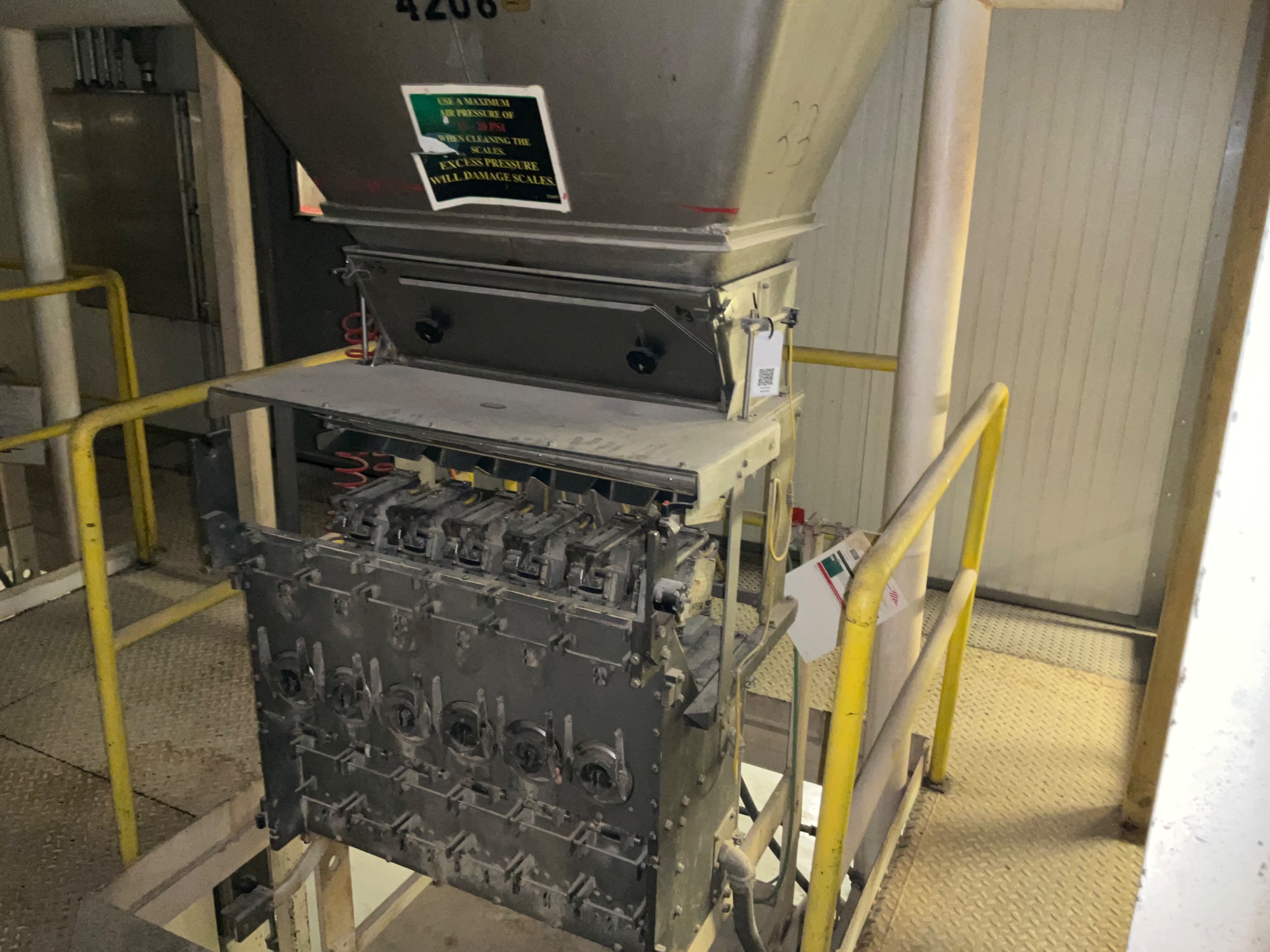 FOOD PRODUCTION LINE SCALE - undefined