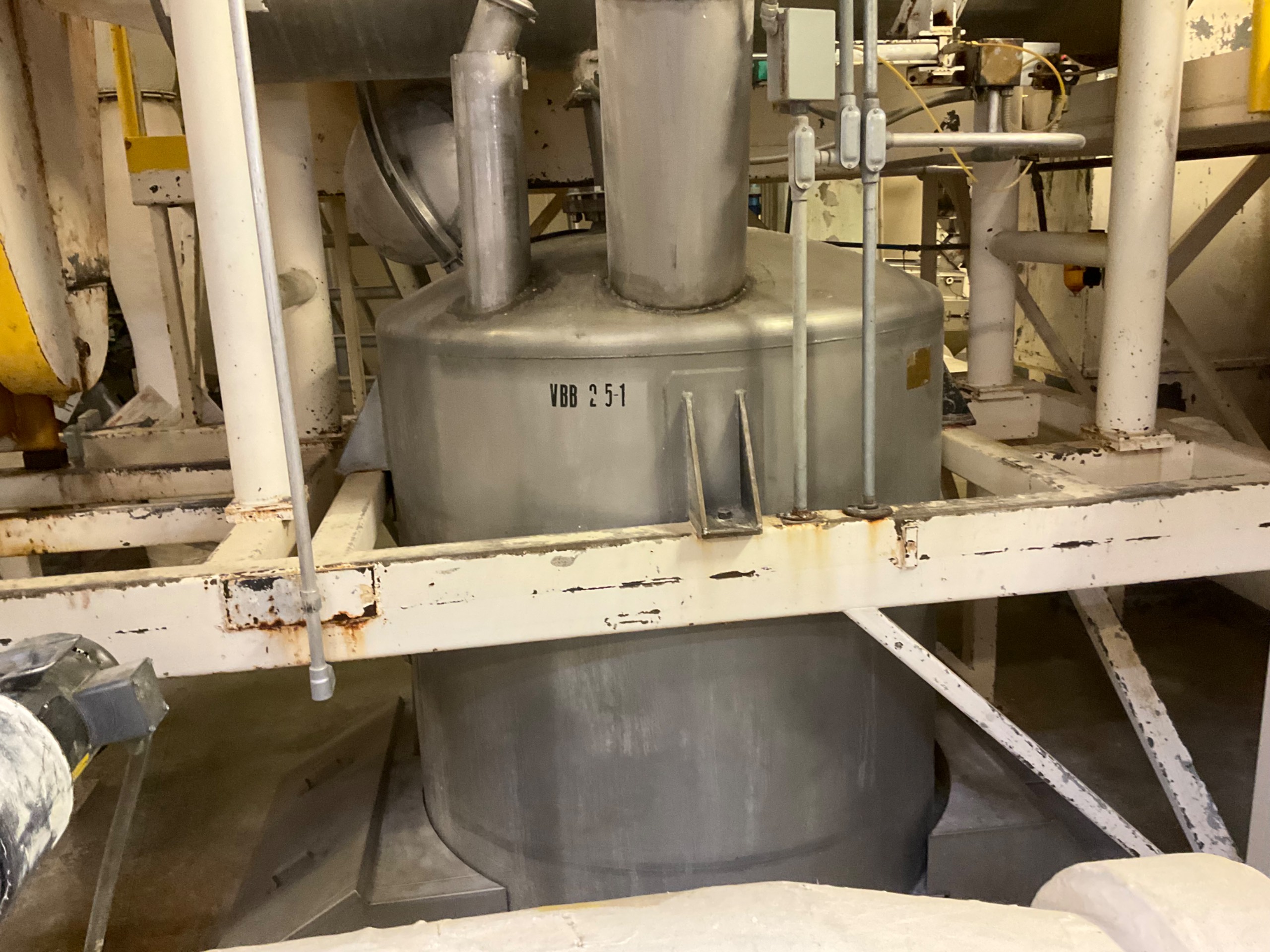 VIBRA SCREW INCORPARETED VIBRATORY STORAGE TANK - undefined