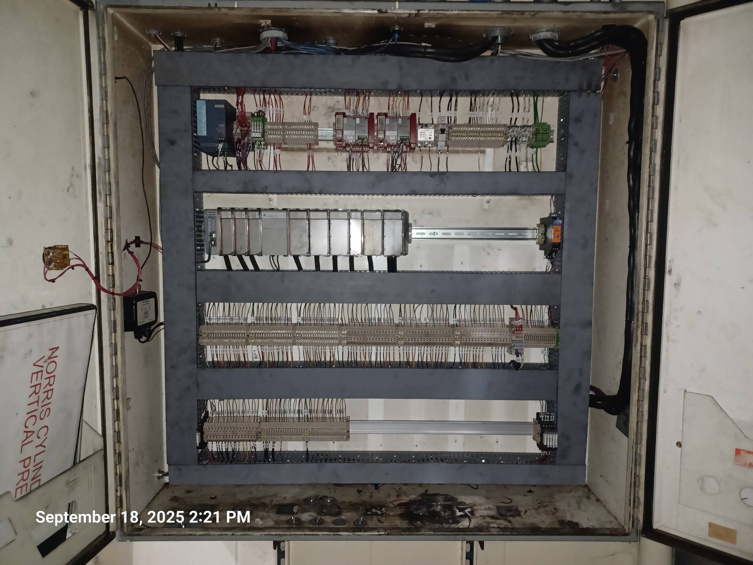 1979 BALDWIN-HAMILTON DRAWBENCH WITH 200 TON PUSH PRESS - undefined