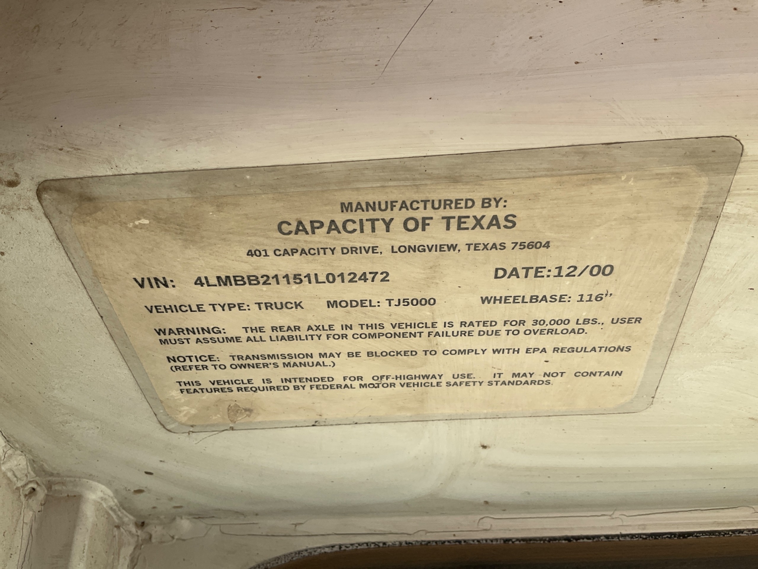 2000 CAPACITY TRUCKS TJ5000 UTILITY TRUCK - undefined