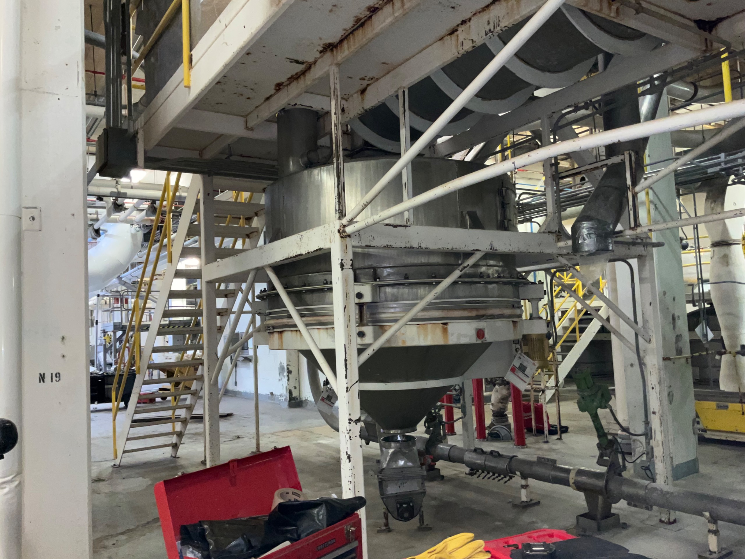 1984 VIBRANETIC LBH-7 VIBRATORY STORAGE TANK - undefined