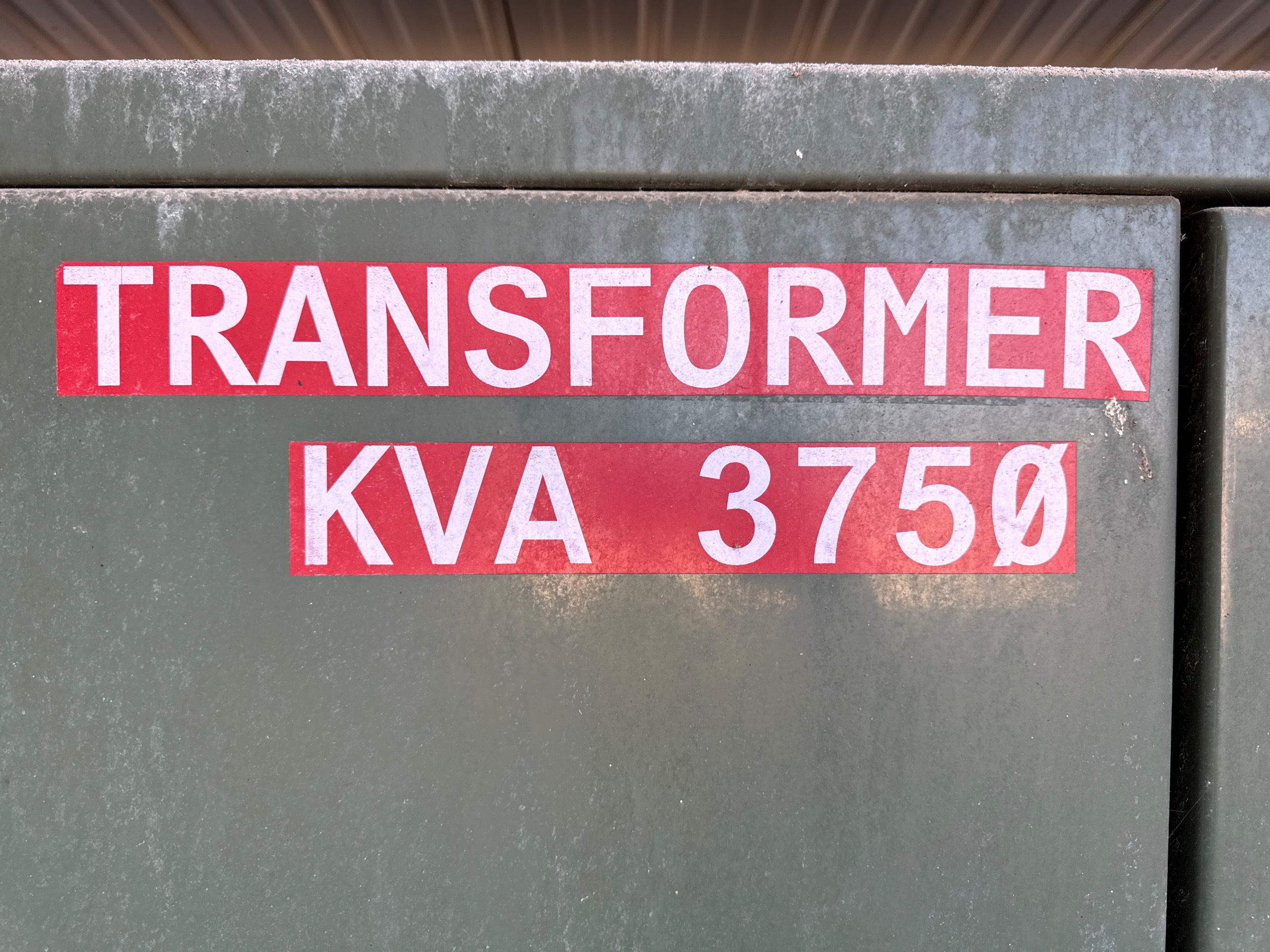3750 KVA THREE-PHASE OIL FILLED POWER TRANSFORMER WITH MAIN DISCONNECT - undefined