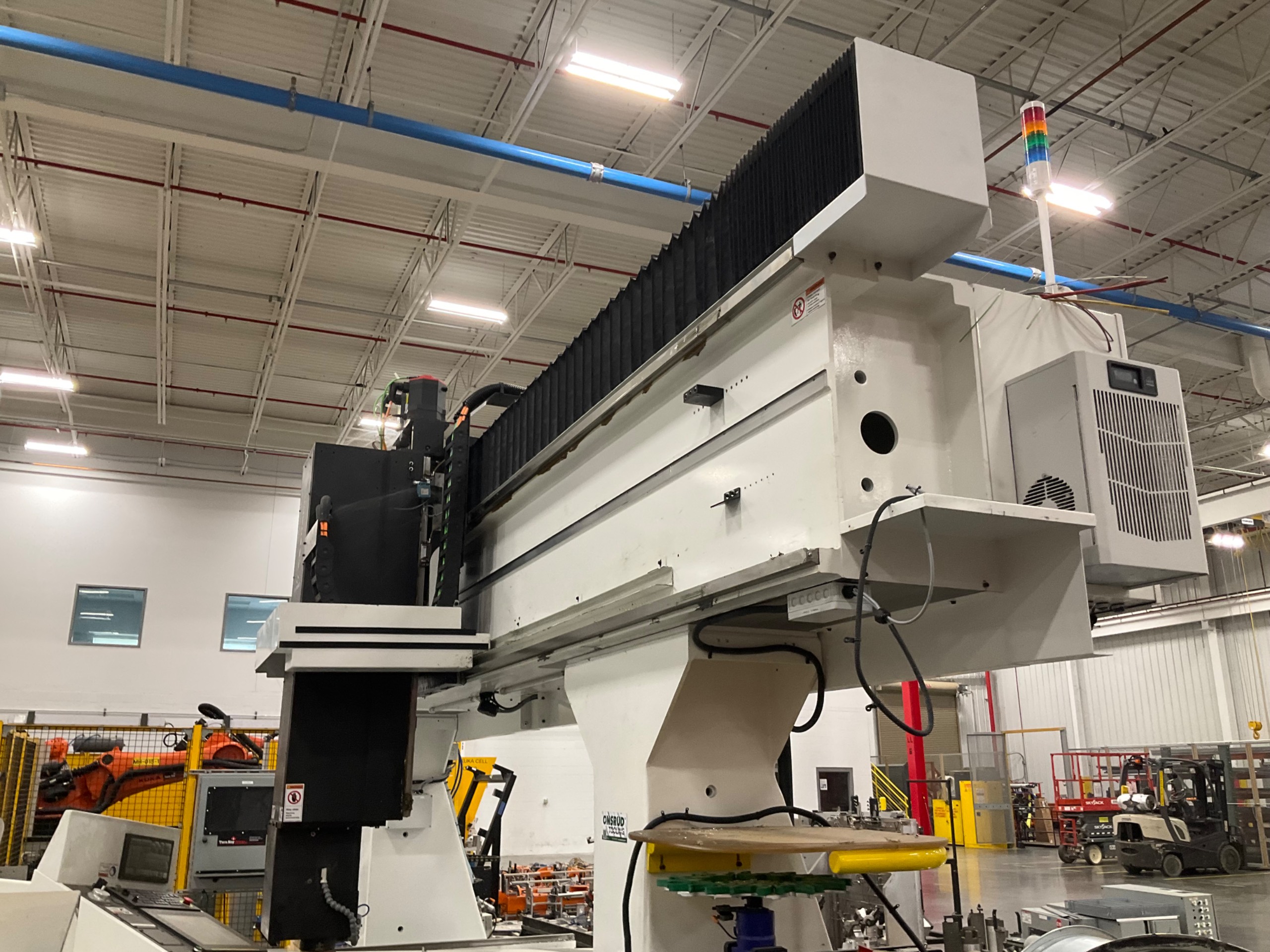 2022 C.R ONSRUD 122E24CW6 CNC ROUTER - undefined