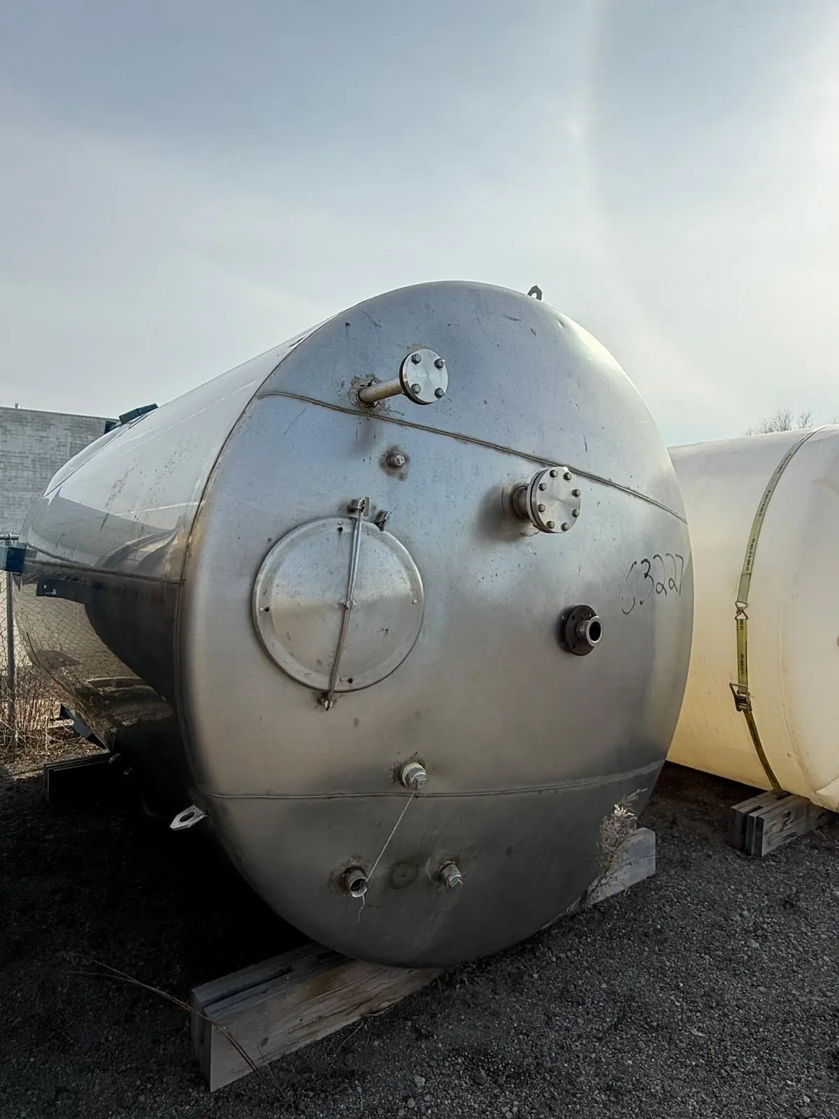 DE LAVAL STORAGE AND PROCESS TANK, 6300 GAL, 316 SS, 108X108X166IN, 8000 LBS - undefined