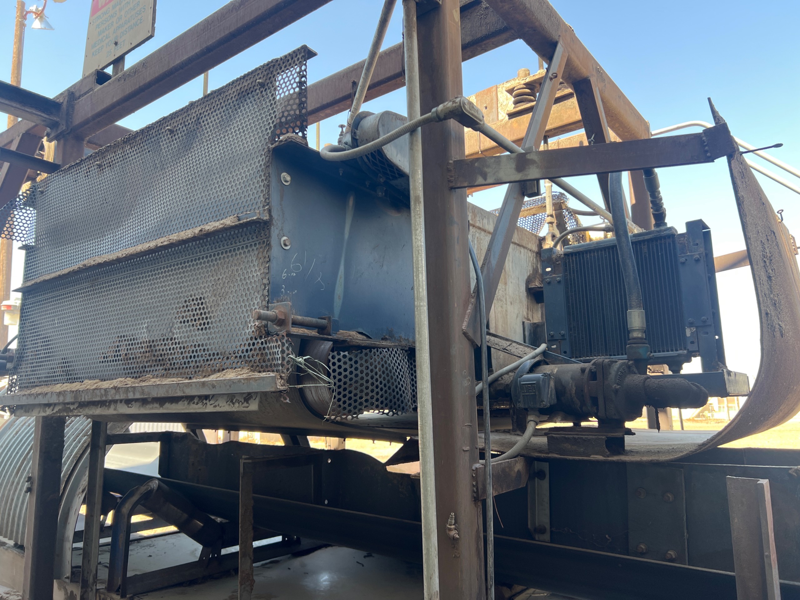 DINGS SUSPENDED MAGNETIC SEPARATOR - undefined