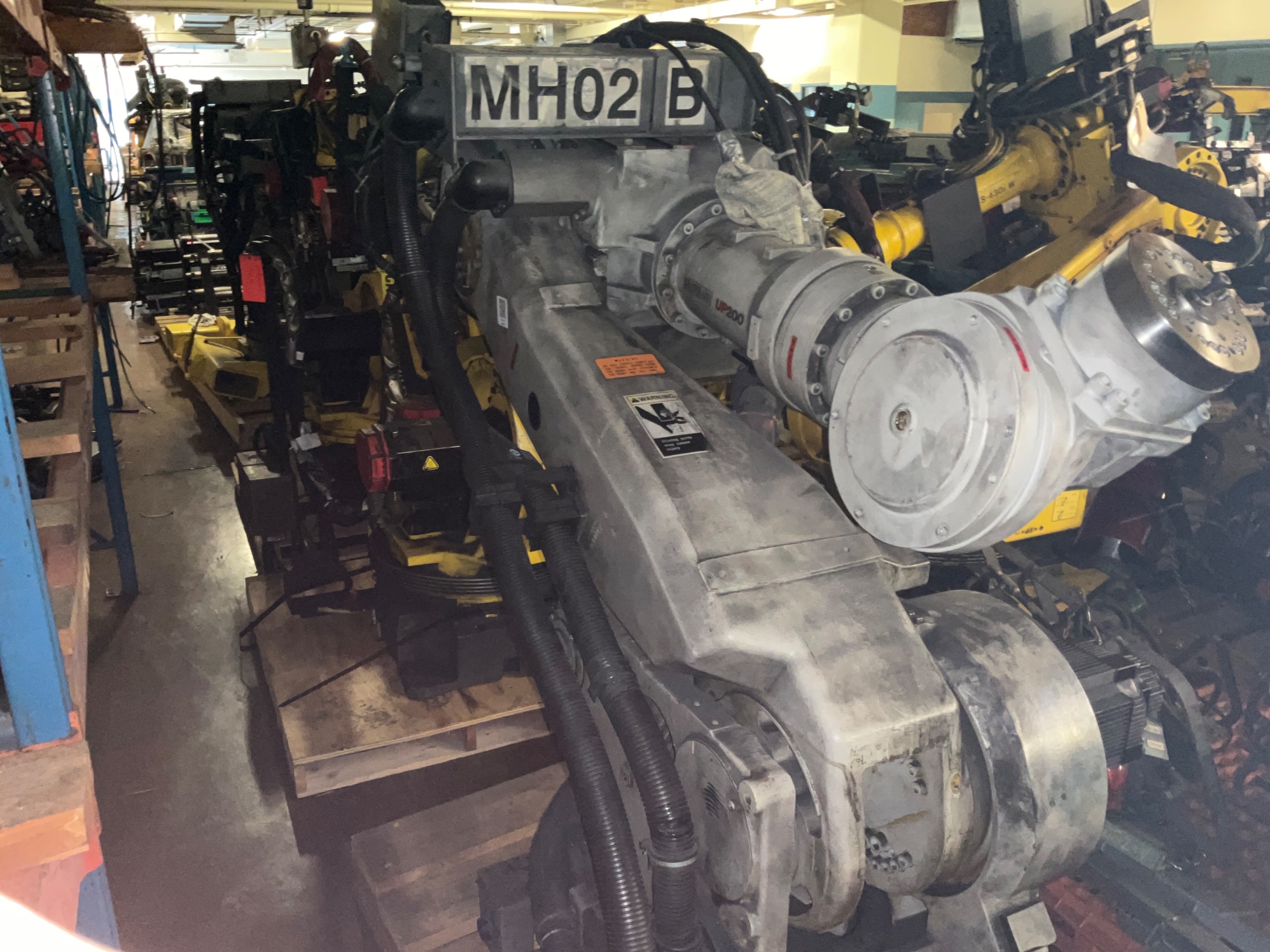 2001 YASKAWA MOTOMAN-UP200 ARTICULATED ROBOT - undefined