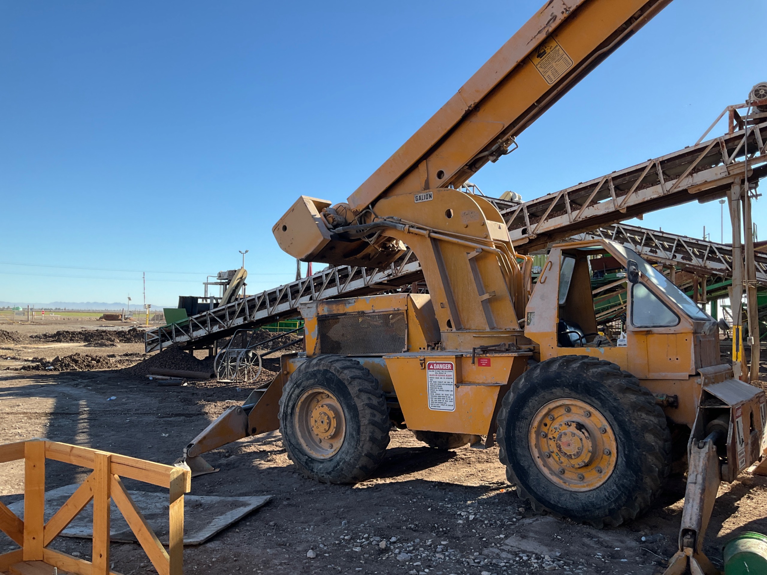 GALION 150FA ROUGH TERRAIN CRANE - undefined