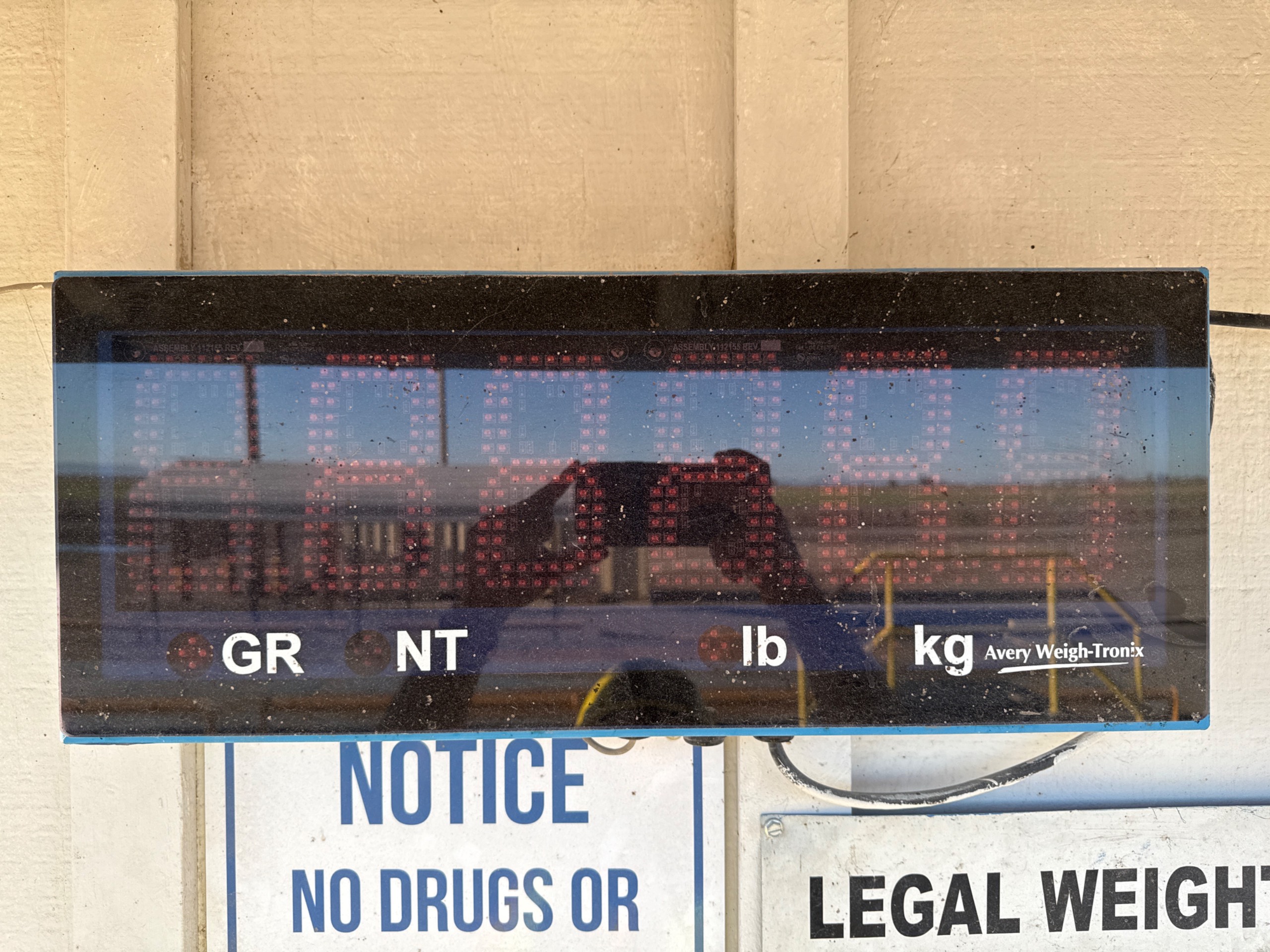 AVERY WEIGH-TRONIX BMS 7011-100T J 75 TRUCK SCALE - undefined