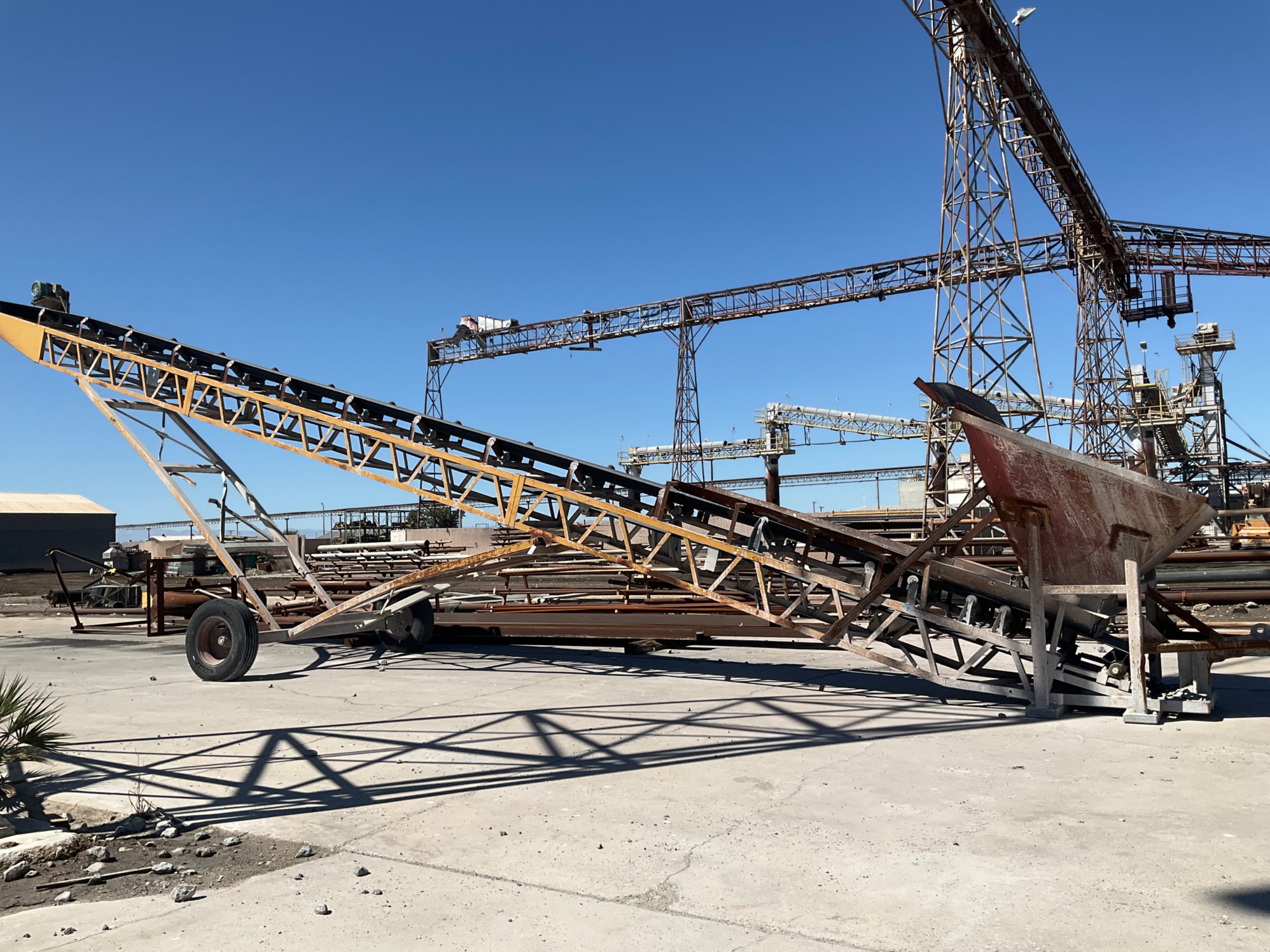 MOBILE STACKING BELT CONVEYOR - undefined