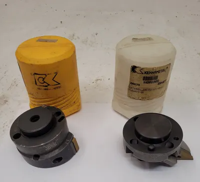 KENNAMETAL BORING HEADS LOT OF 2 (H40MVUNR3, H4DCLNL6W) 2.5" SHANK/3.25" MIN BORE - undefined