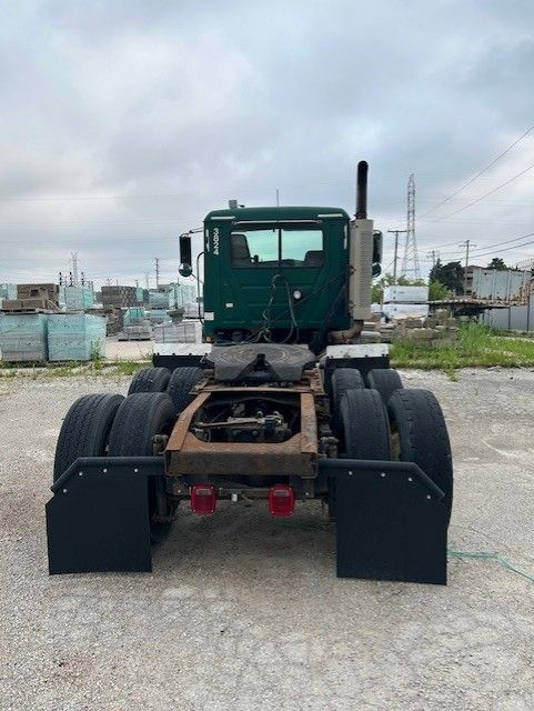 2005 MACK CXN (VISION) TRACTOR TRUCK - undefined