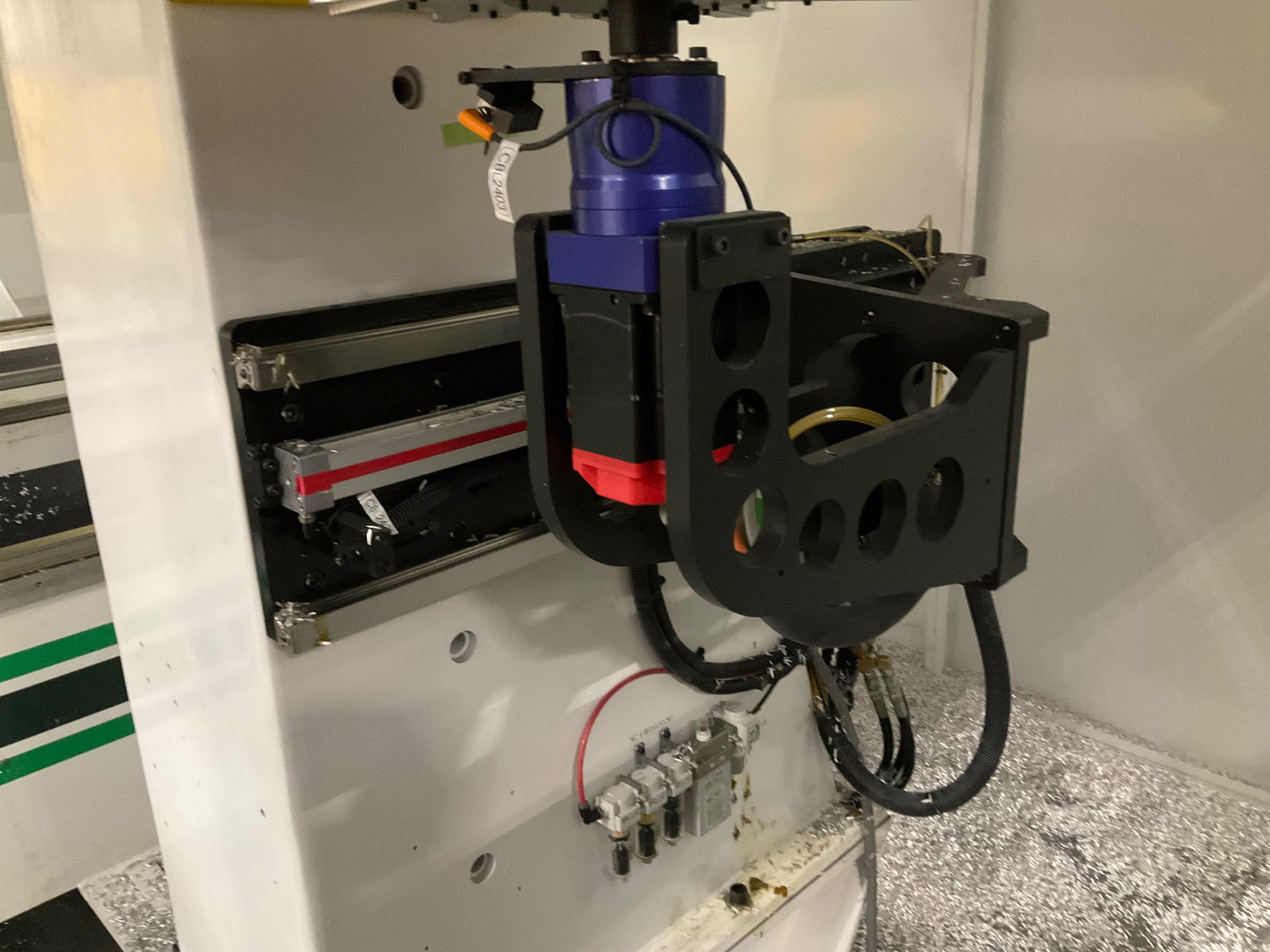 2022 C.R ONSRUD 98E18 CNC ROUTER - undefined