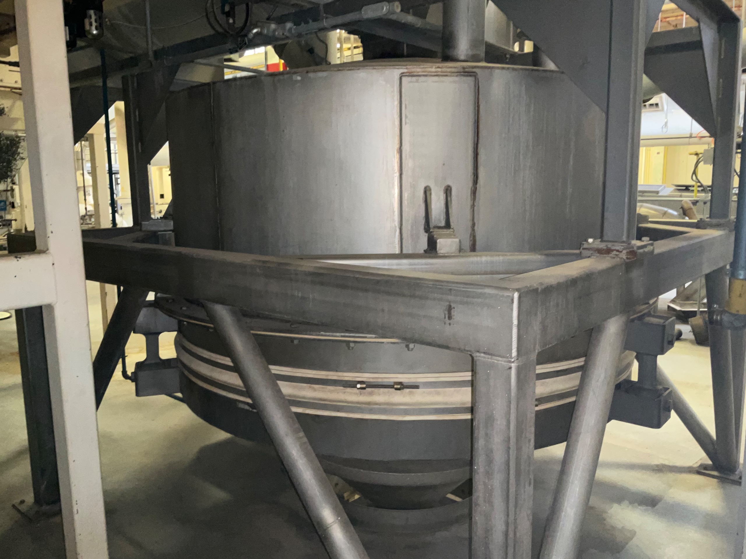 2006 CARRIER BD-7 VIBRATORY STORAGE TANK - undefined