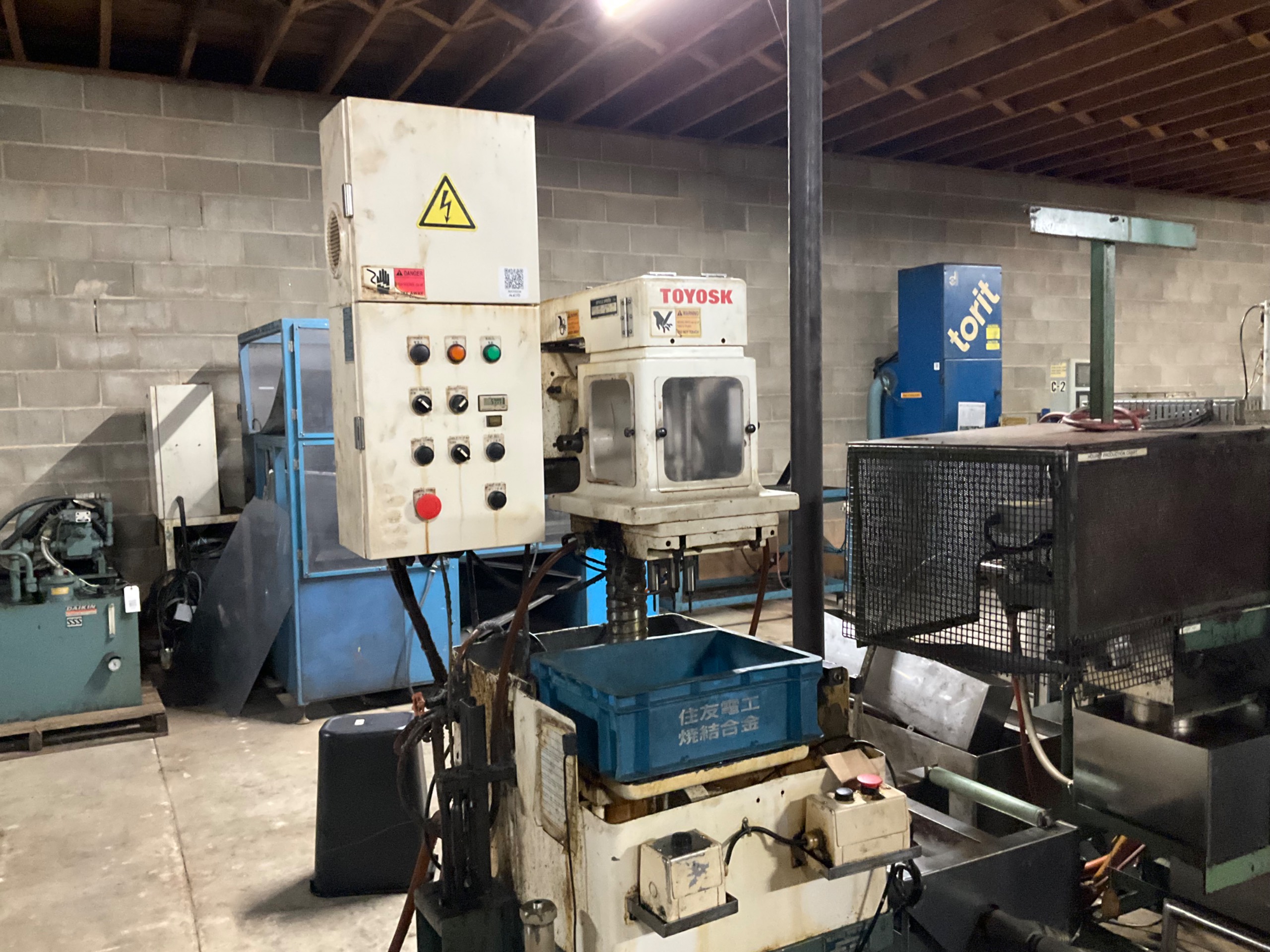 2011 TOYOSK 06BII-TMS MULTI-SPINDLE TAPPING MACHINE - undefined