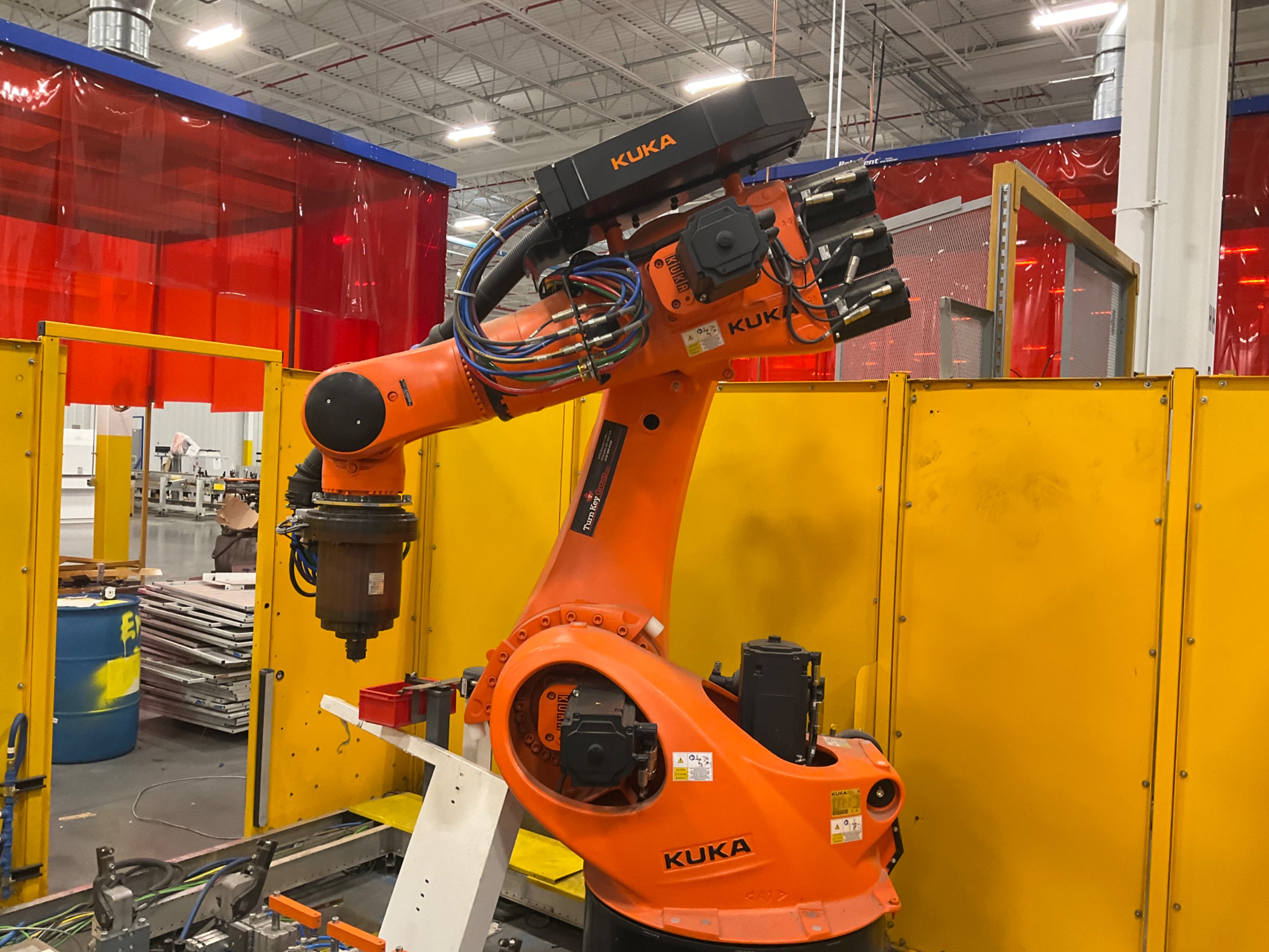 2021 KUKA KR 500 R2830 ROBOT & CONTROLLER ASSEMBLY - undefined