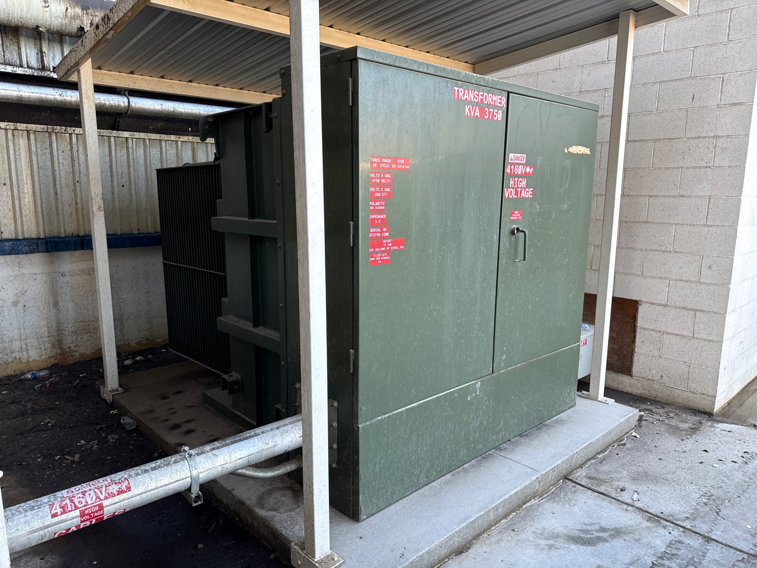 3750 KVA THREE-PHASE OIL FILLED POWER TRANSFORMER WITH MAIN DISCONNECT - undefined
