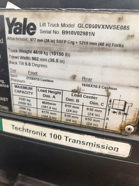 2015 YALE GLC060VXNVSE085 FORKLIFT, 5500LBS LIFT, LPG, 3 STAGE MAST, 48IN FORKS - undefined