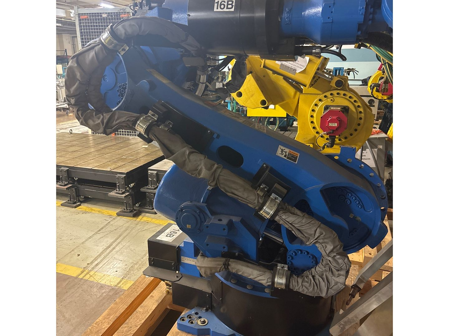 2014 YASKAWA MOTOMAN-ES200D ARTICULATED ROBOT - undefined