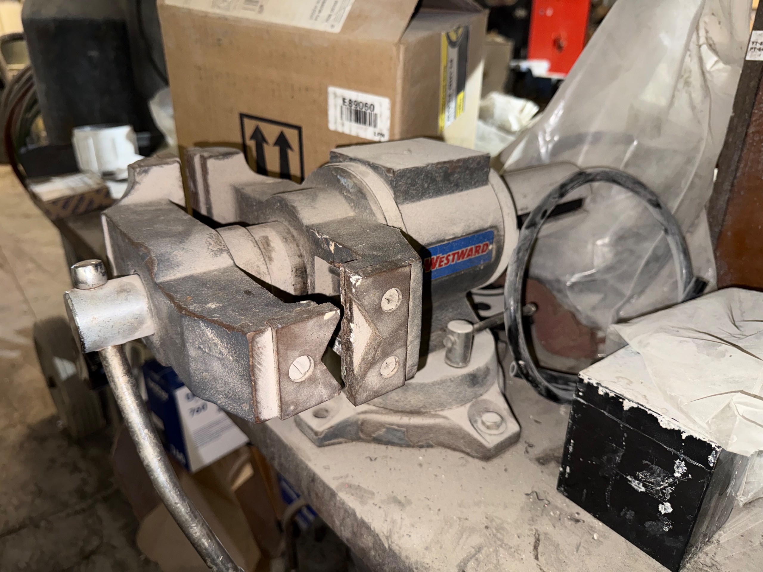 BULK CONTENTS OF INSTRUMENT ROOM - undefined