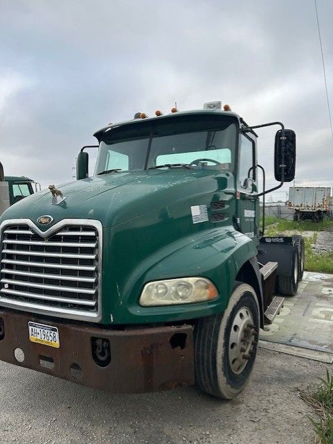 2006 MACK CXN (VISION) TRACTOR TRUCK - undefined