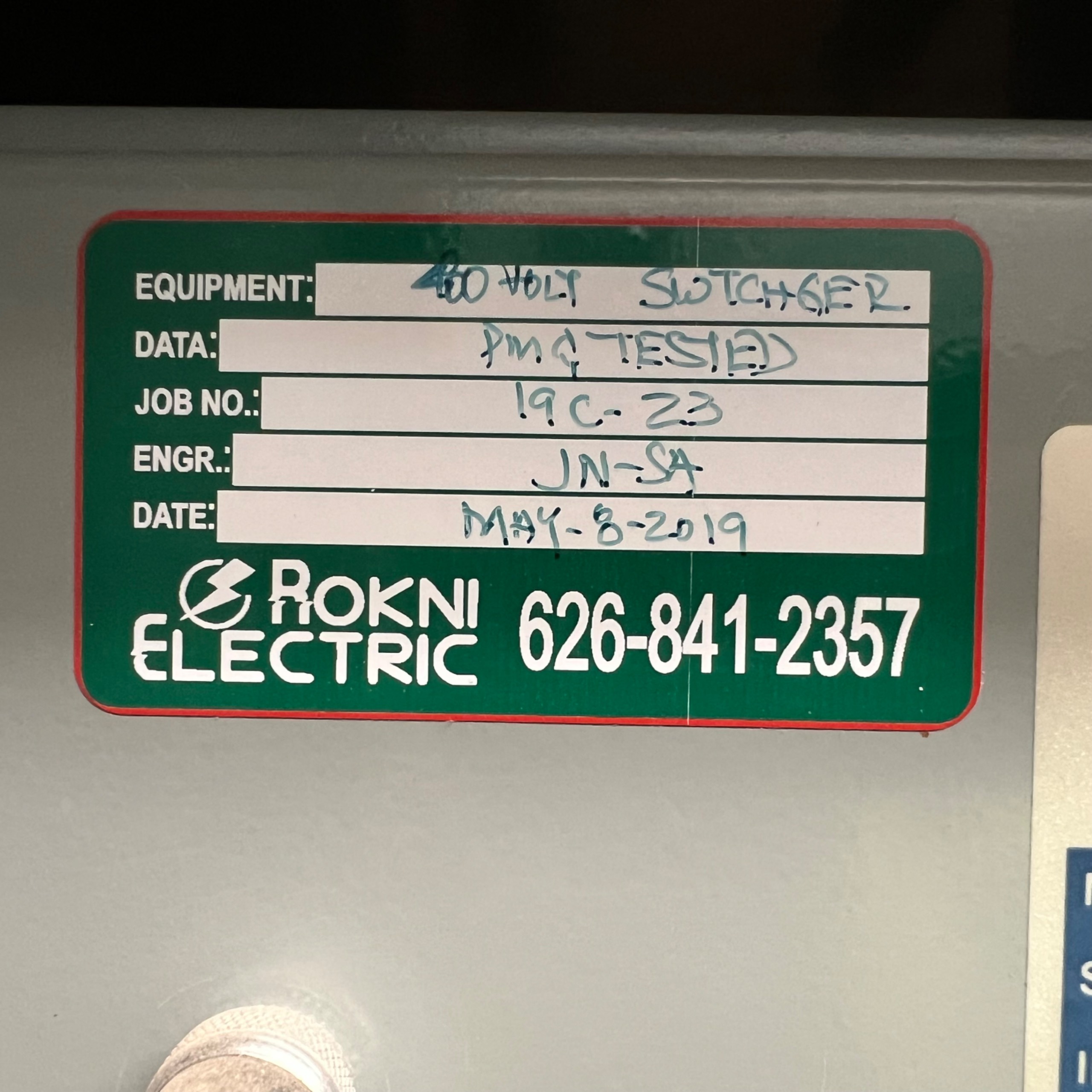 QTY 2: BATTERY CHARGER - undefined