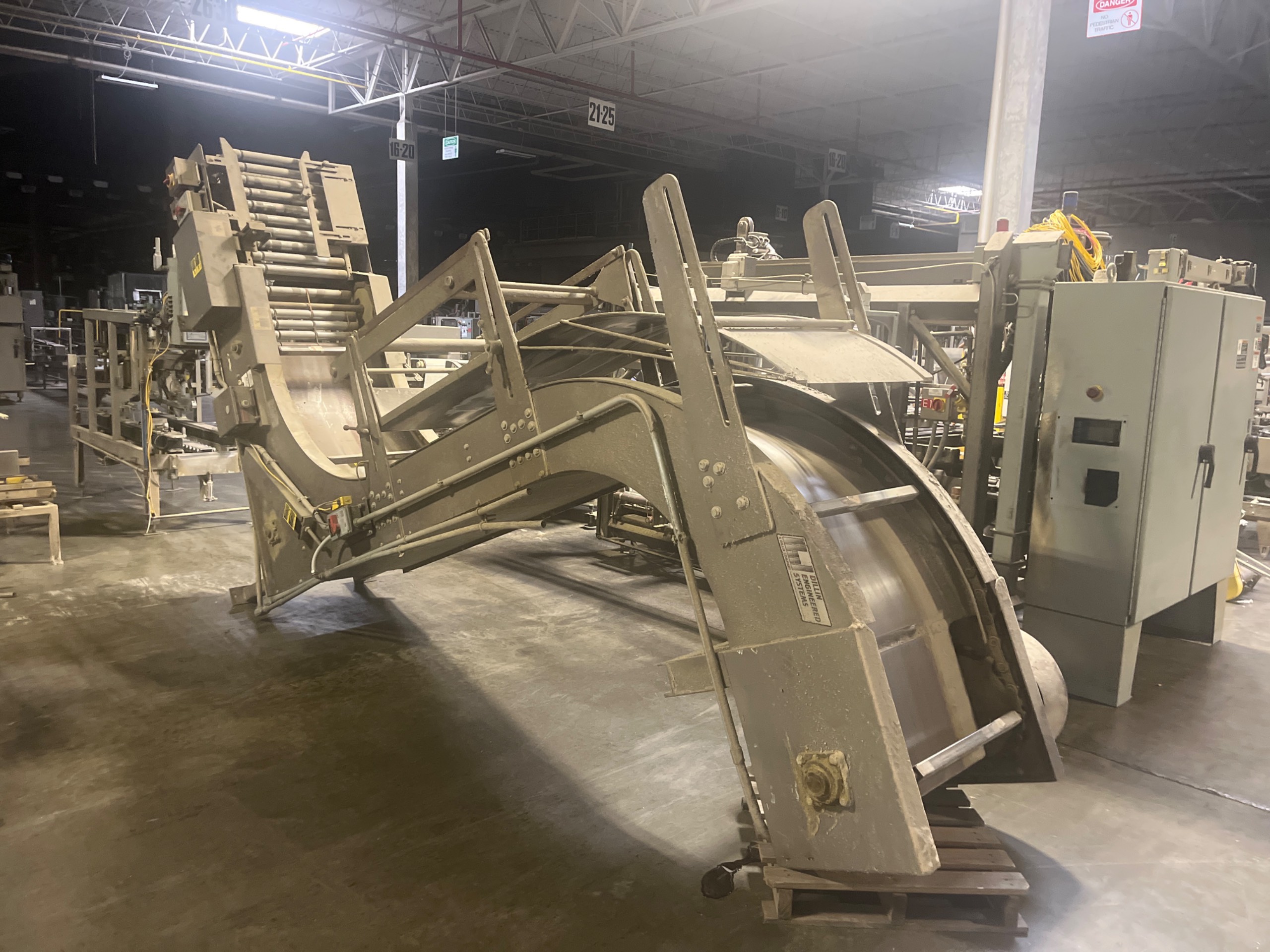 DILLIN ENGINEERED SYSTEMS CASE LIFT - undefined