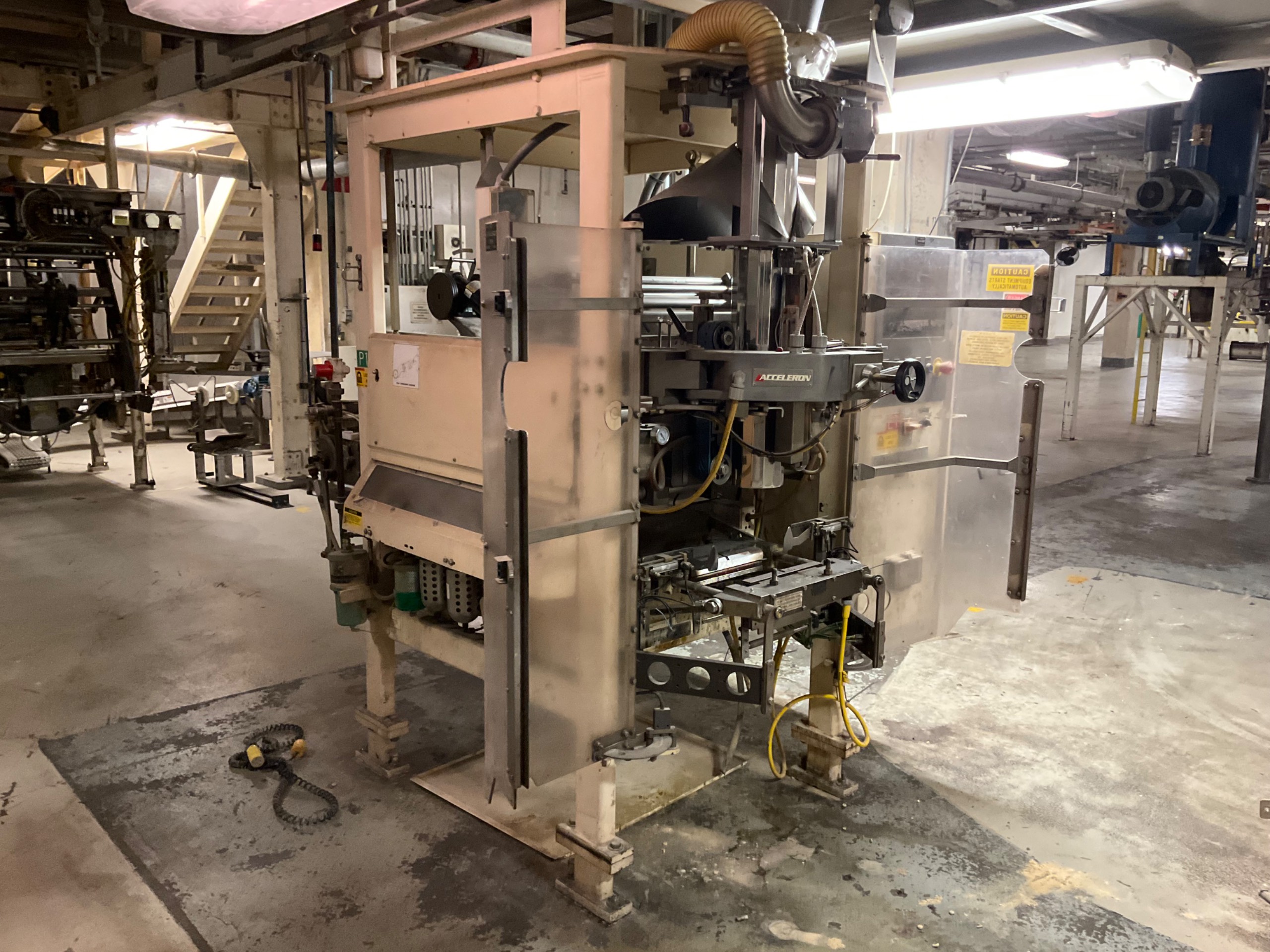 TRIANGLE SB72C/A612H1RN BAGGER - undefined