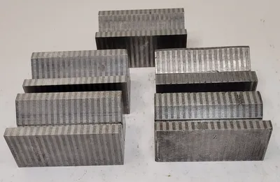 UNKNOWN BRAND MAGNETIC V-BLOCK SET OF 5, H: 1-7/8IN L: 4-3/8IN W: 2-3/8IN DIMENSIONS - undefined