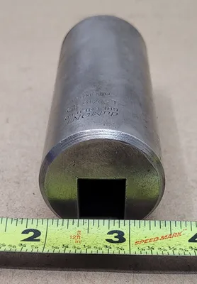 DUMONT KEYSEATER BROACH BUSHING 1-9/16-D OAL 4” OVERALL DIAMETER 1-9/16” STYLE D SLOT 9/16" - undefined