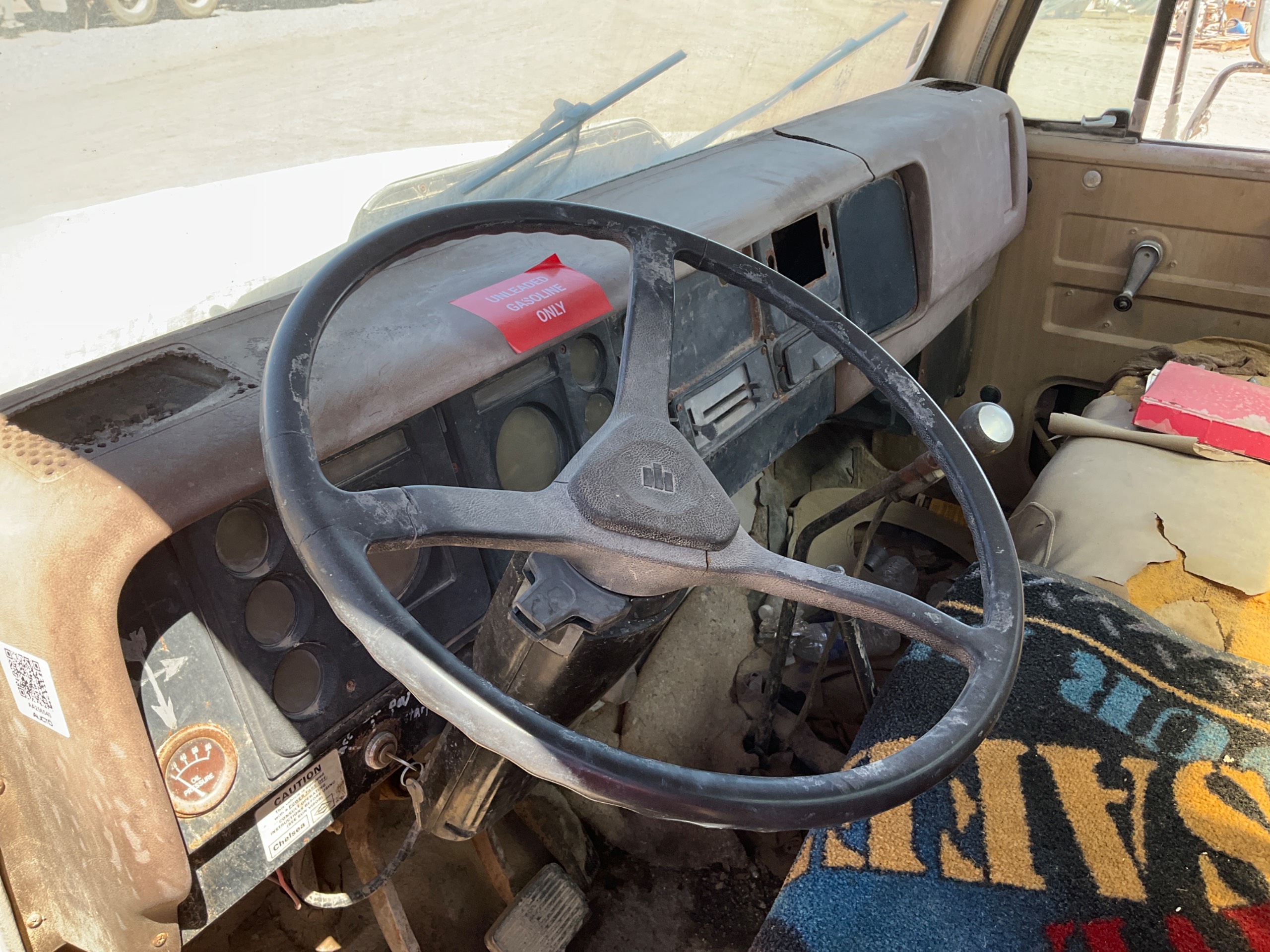 1979 INTERNATIONAL 1724 DUMP TRUCK - undefined