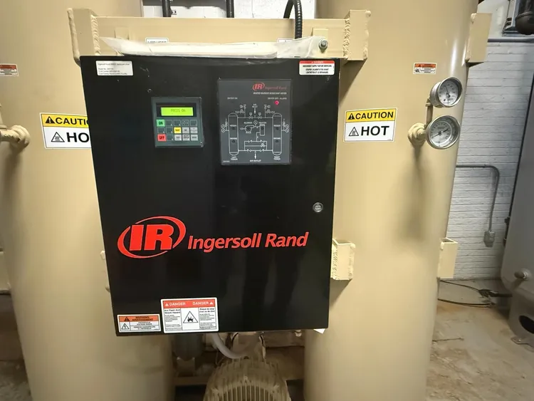INGERSOLL RAND HB6006HN00A0X HEATED DESICCANT AIR DRYER, 575V, 150 PSIG, 12KW HEATER, 4 HP - undefined